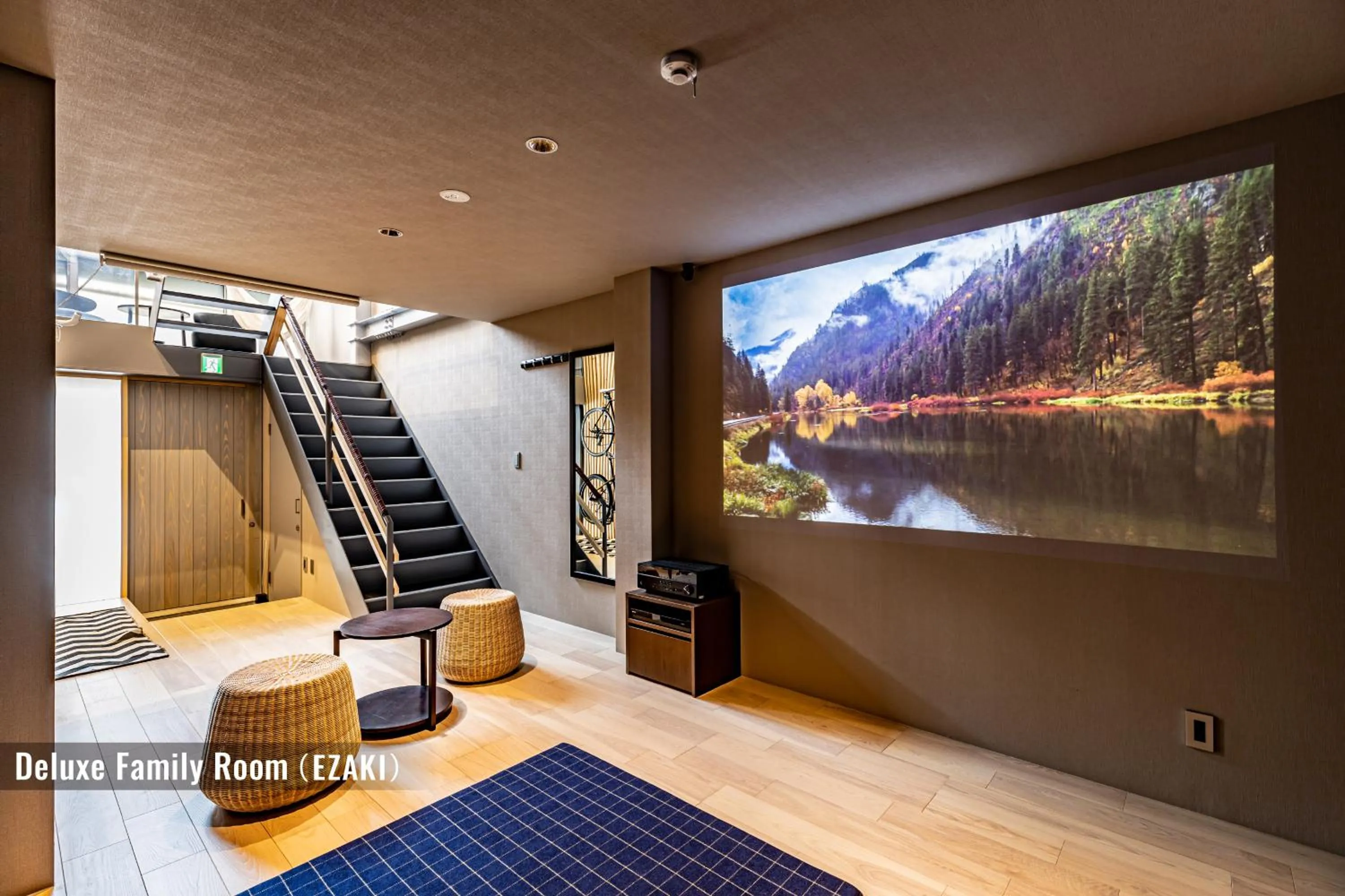 Living room in ビル泊 -Birupaku Decentralized Hotel-