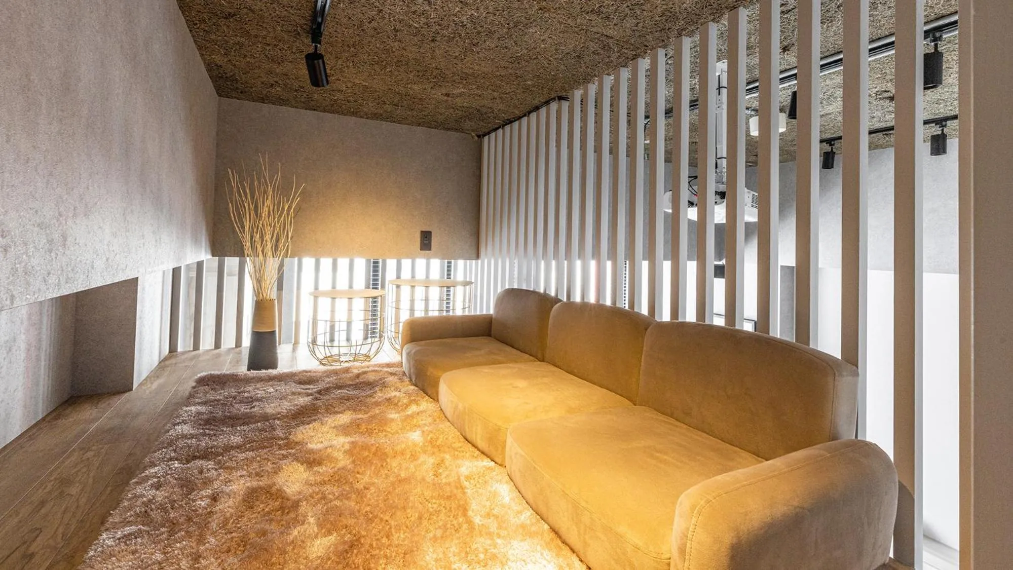 Seating area in ビル泊 -Birupaku Decentralized Hotel-