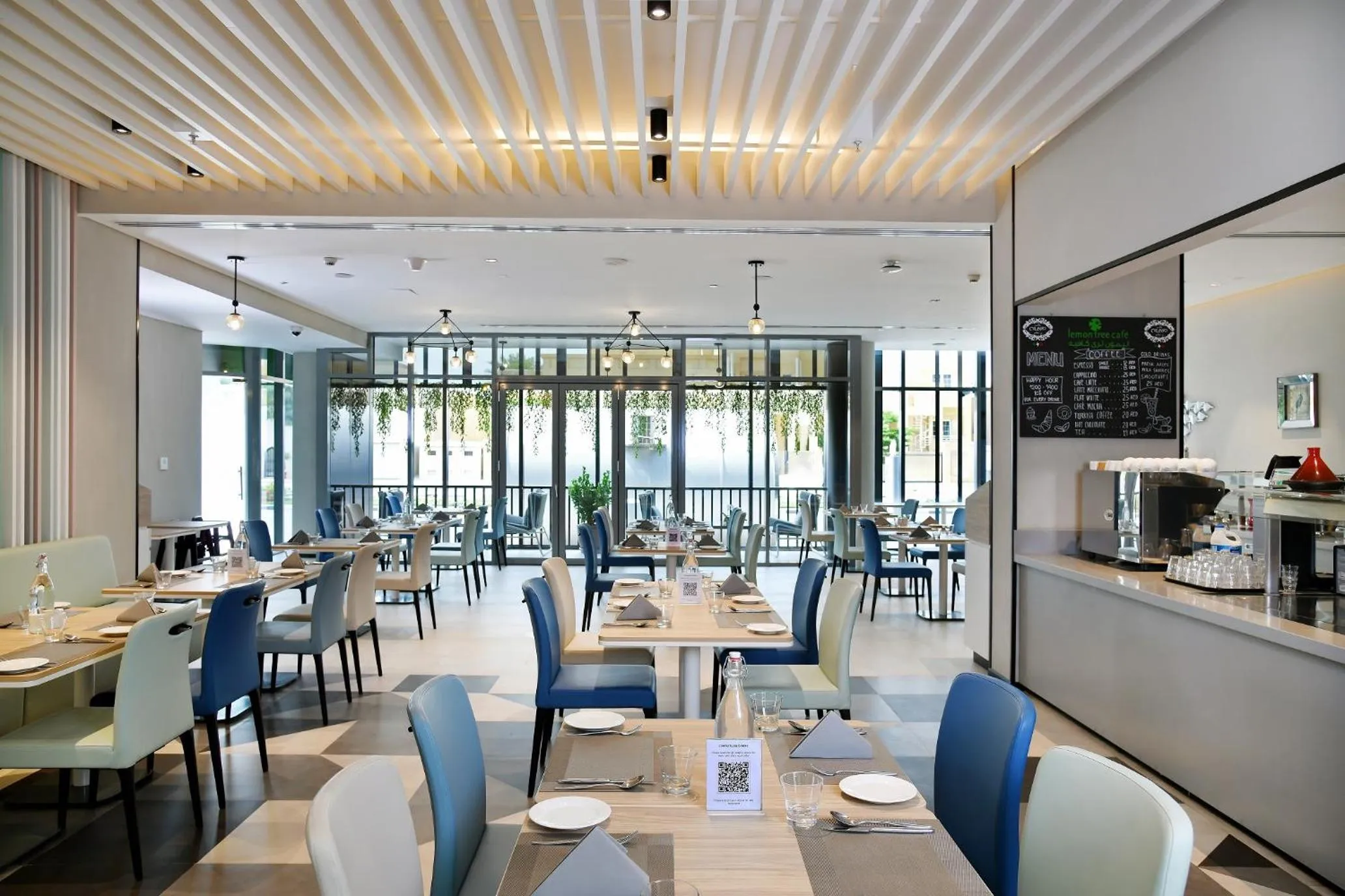 Restaurant/places to eat in Lemon Tree Hotel, Jumeirah Dubai