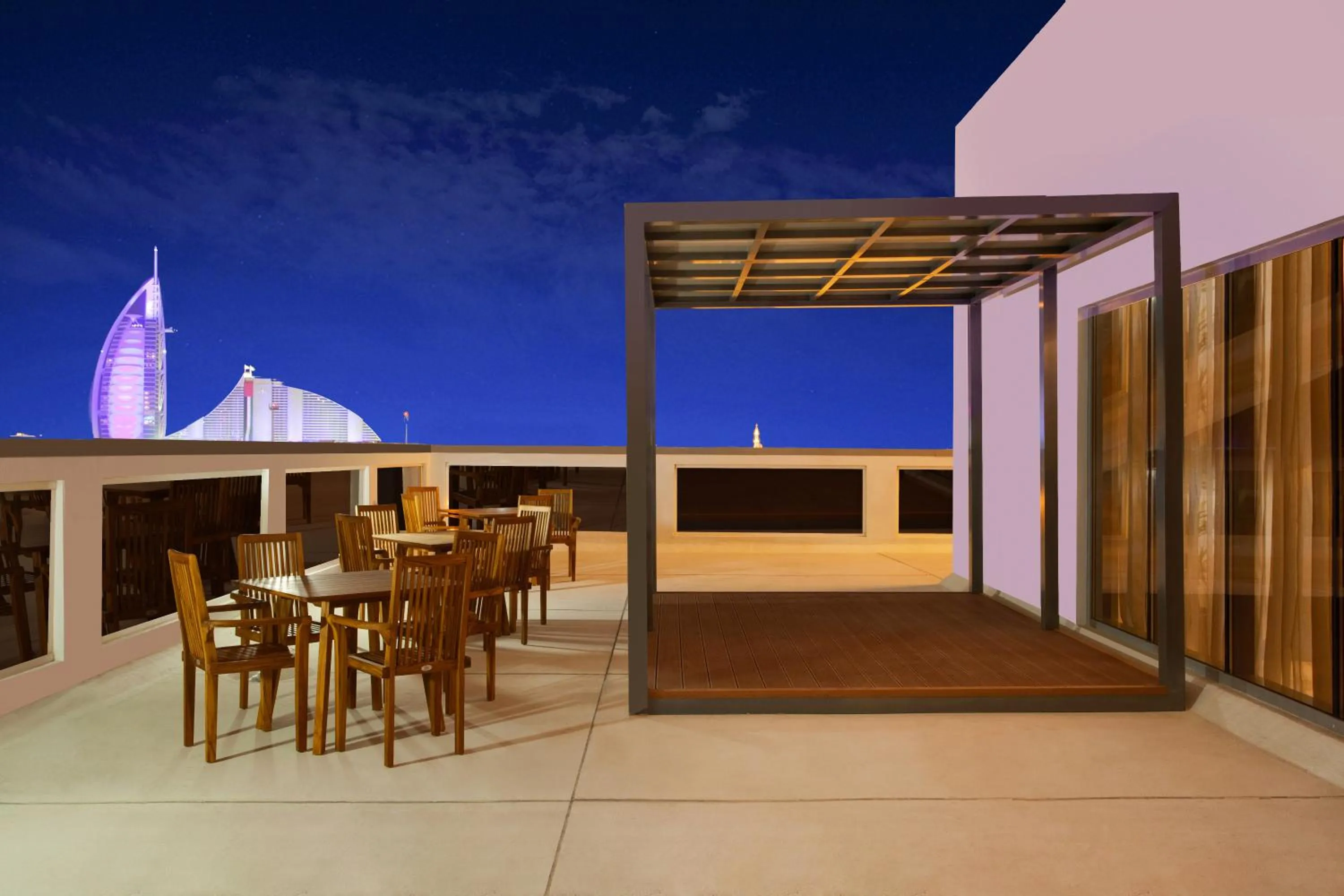 Swimming pool in Lemon Tree Hotel, Jumeirah Dubai