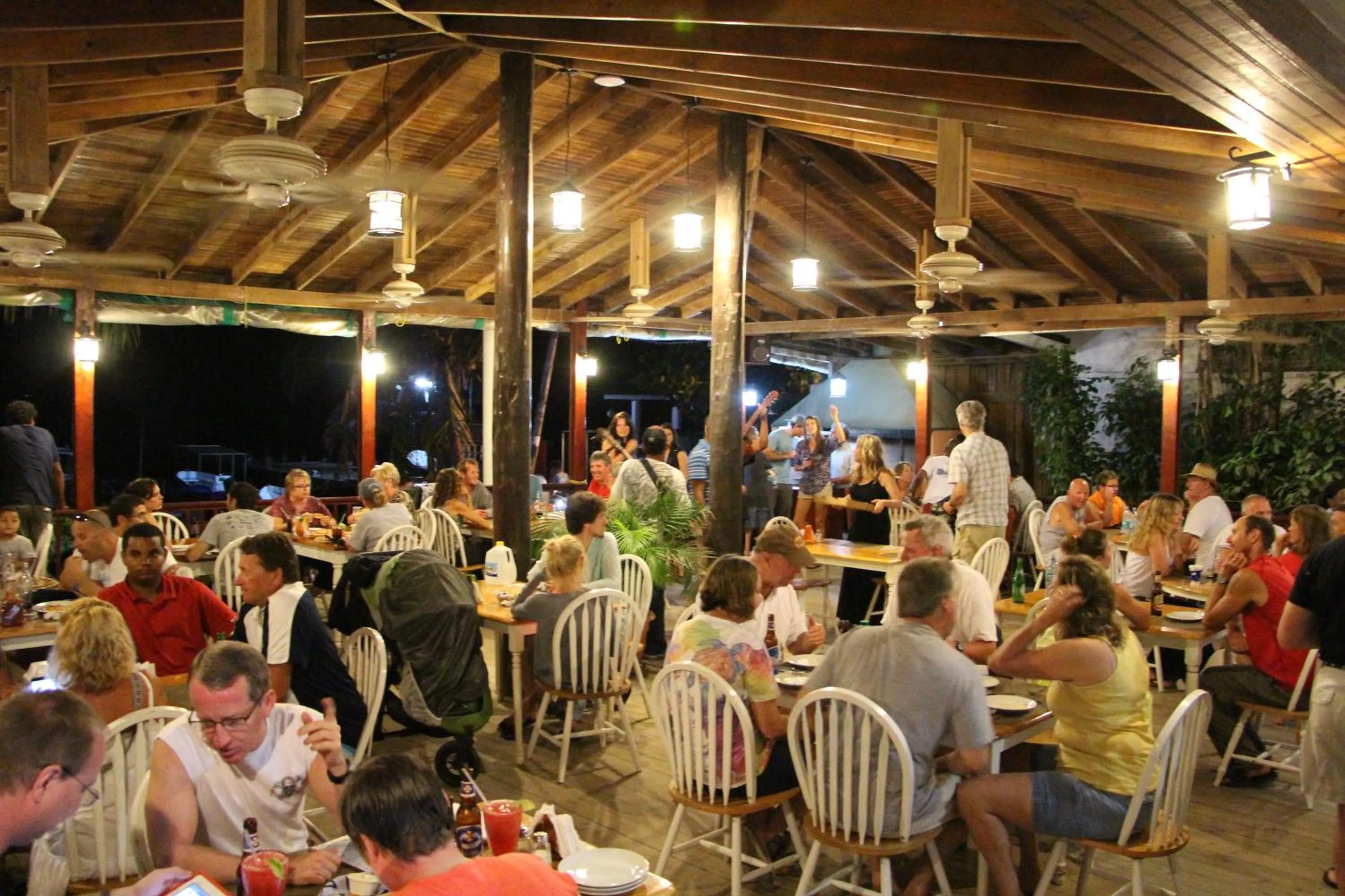 Restaurant/places to eat in Splash Inn Dive Resort & Villas