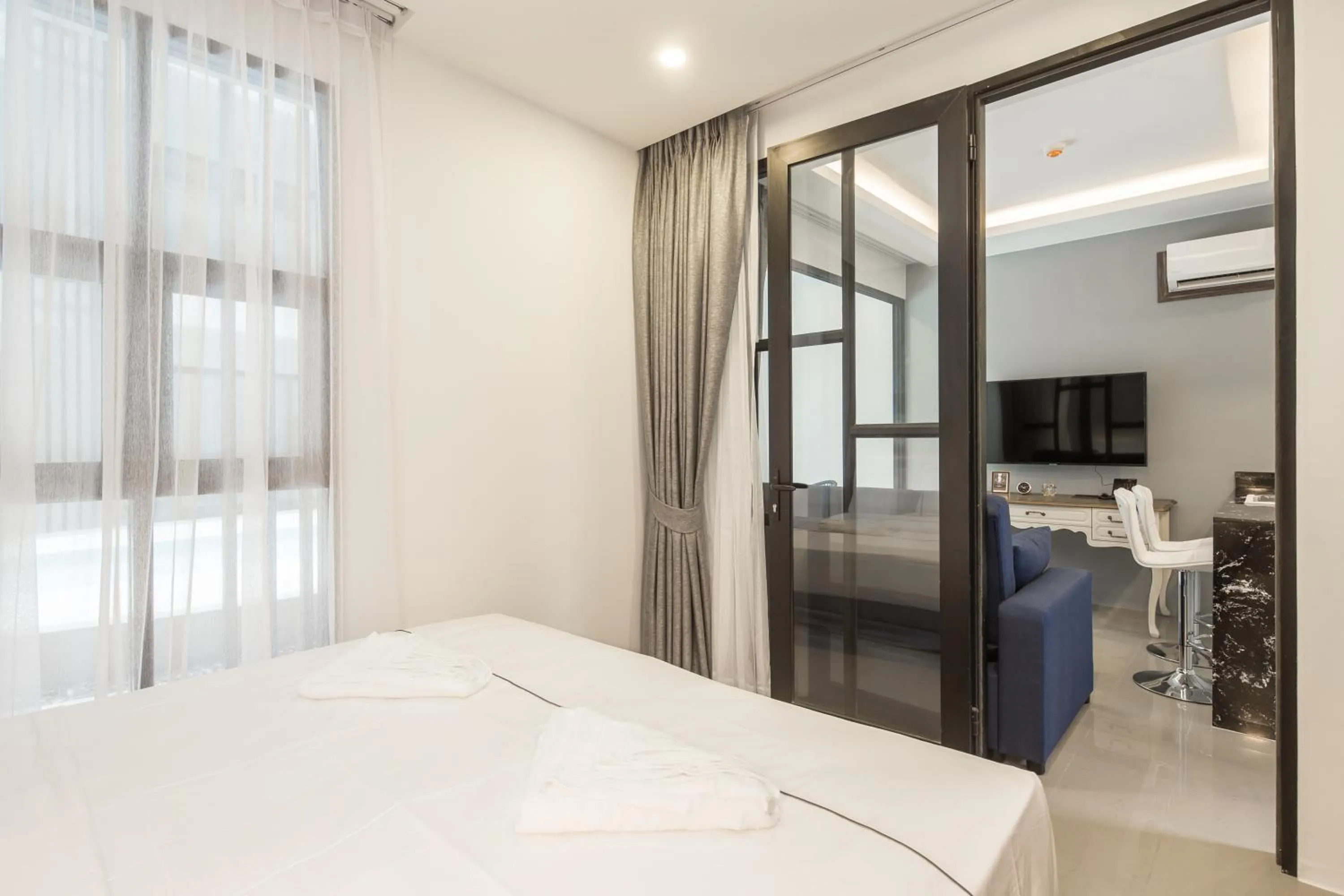 Guests, Bed in Palmyrah Surin Beach Residence
