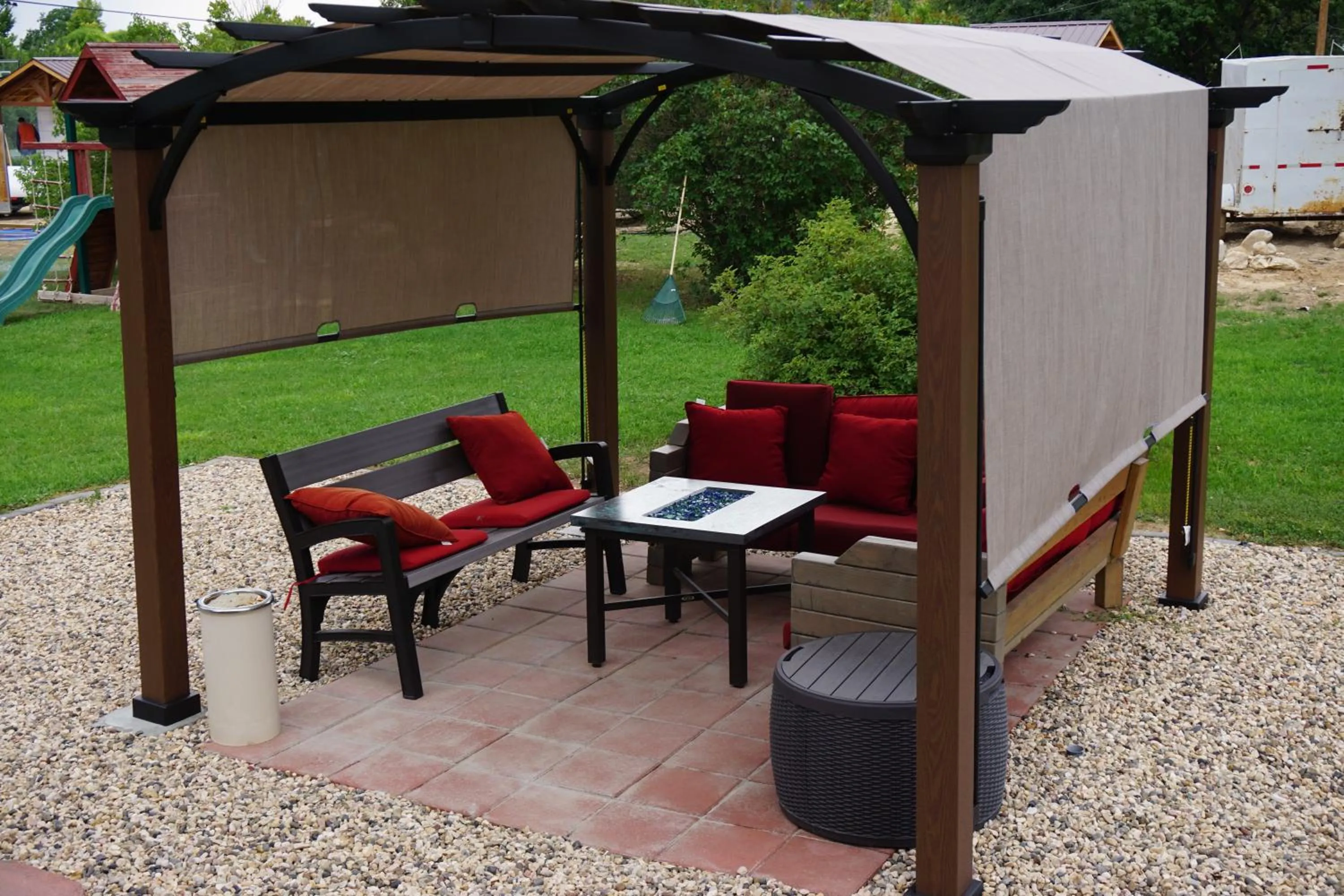 Patio in Bybee's Steppingstone Motel