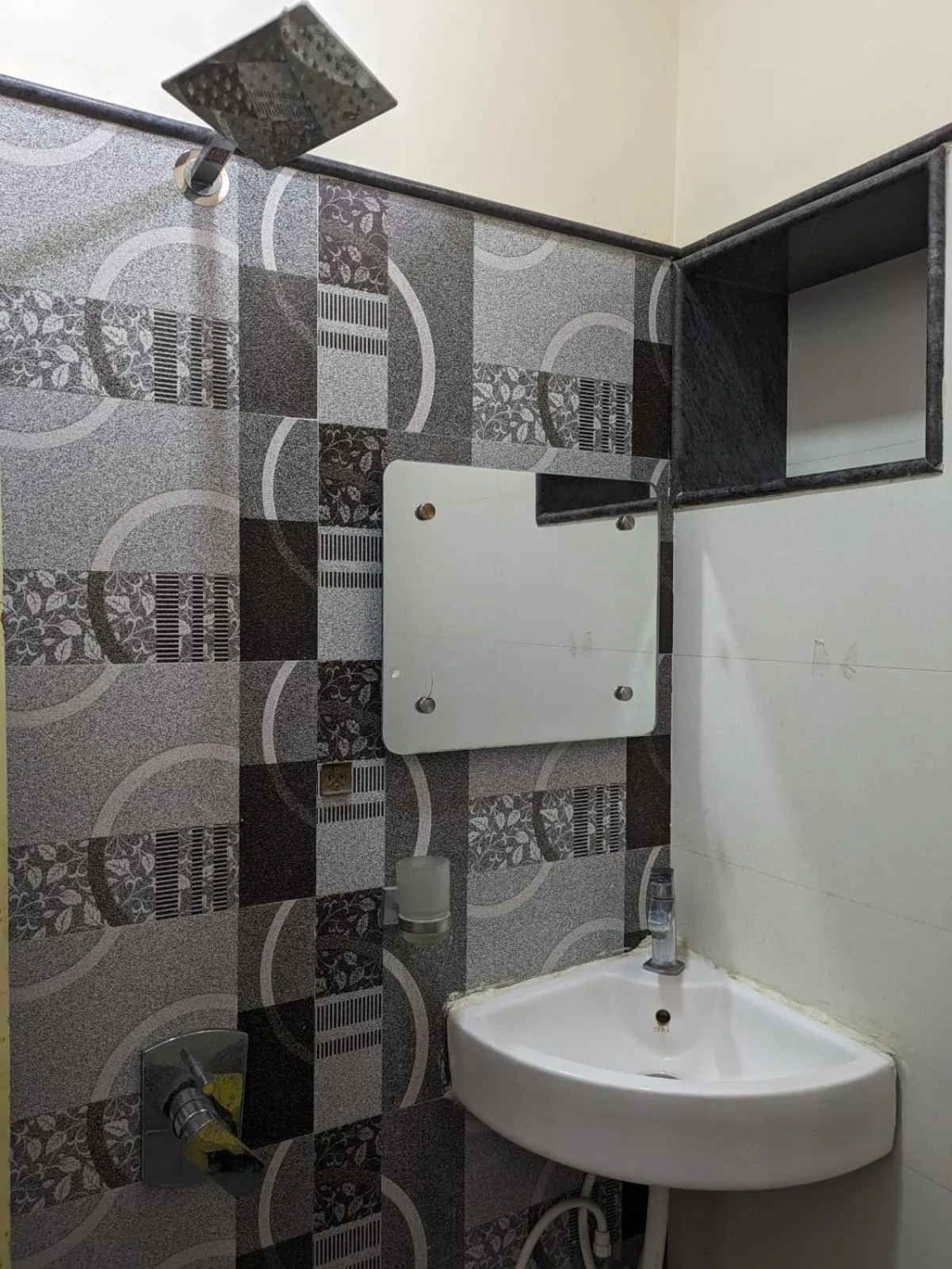 Shower in Hampi Two Bedroom Guesthouse