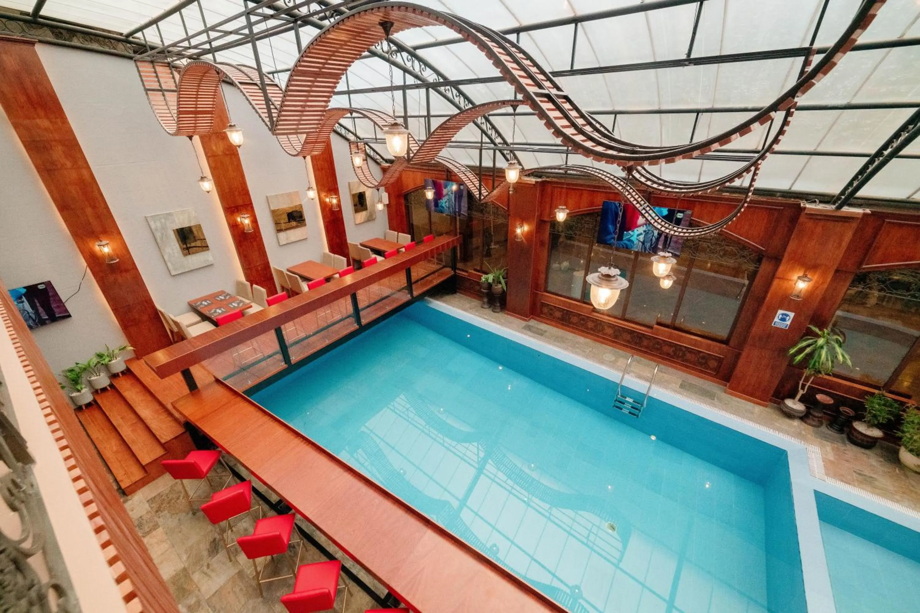 Grand Victoria Boutique Hotel