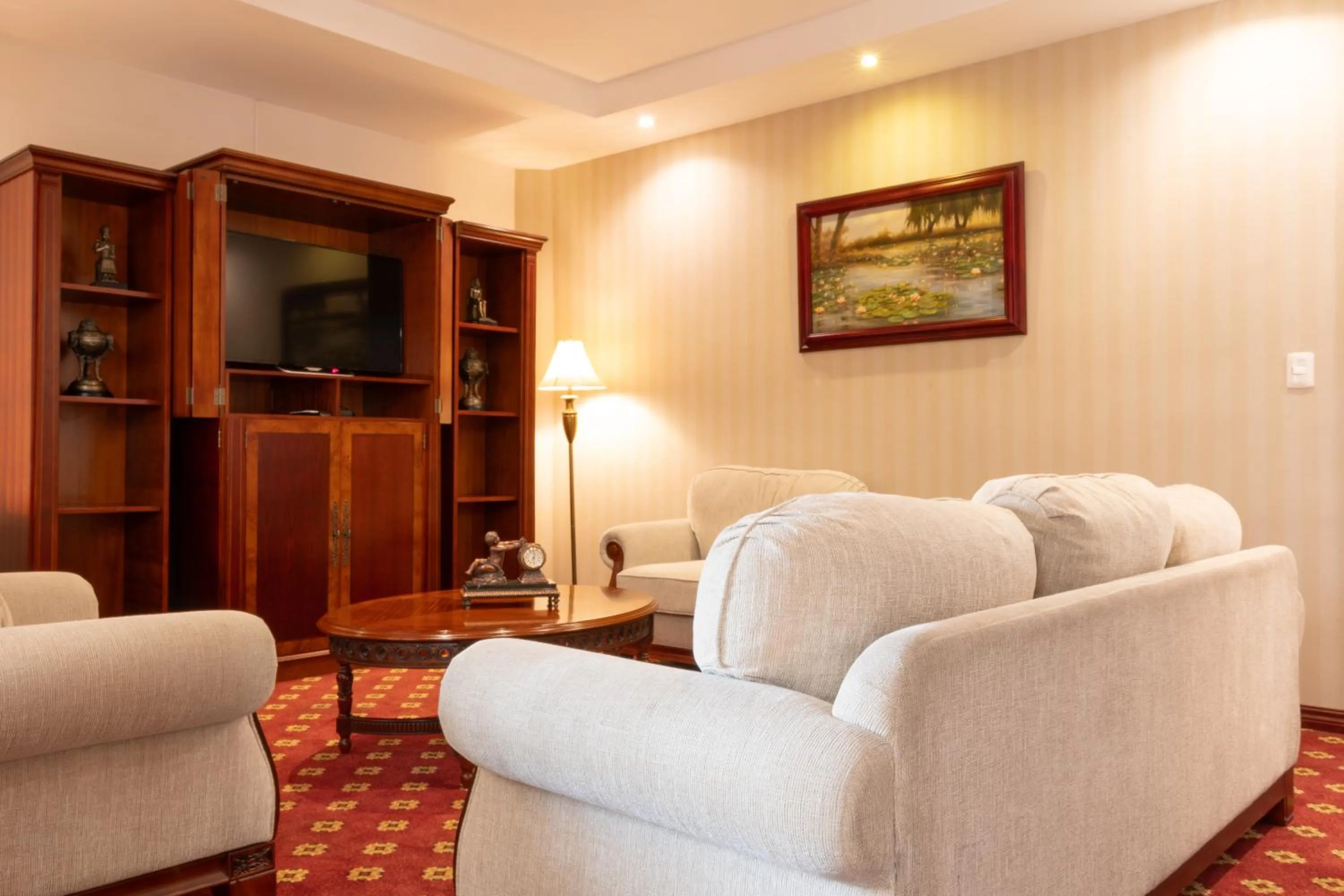 Grand Victoria Boutique Hotel