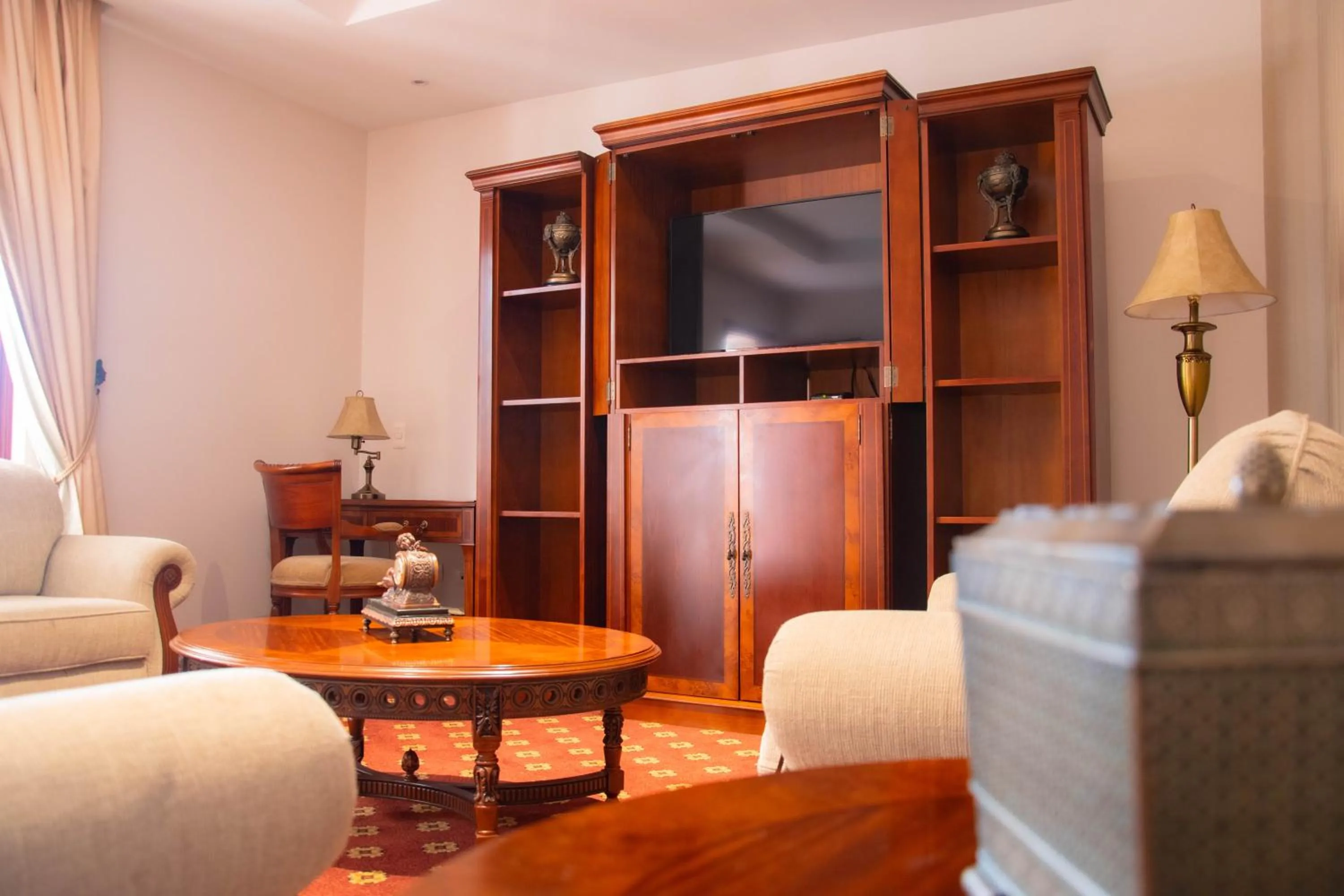 Grand Victoria Boutique Hotel