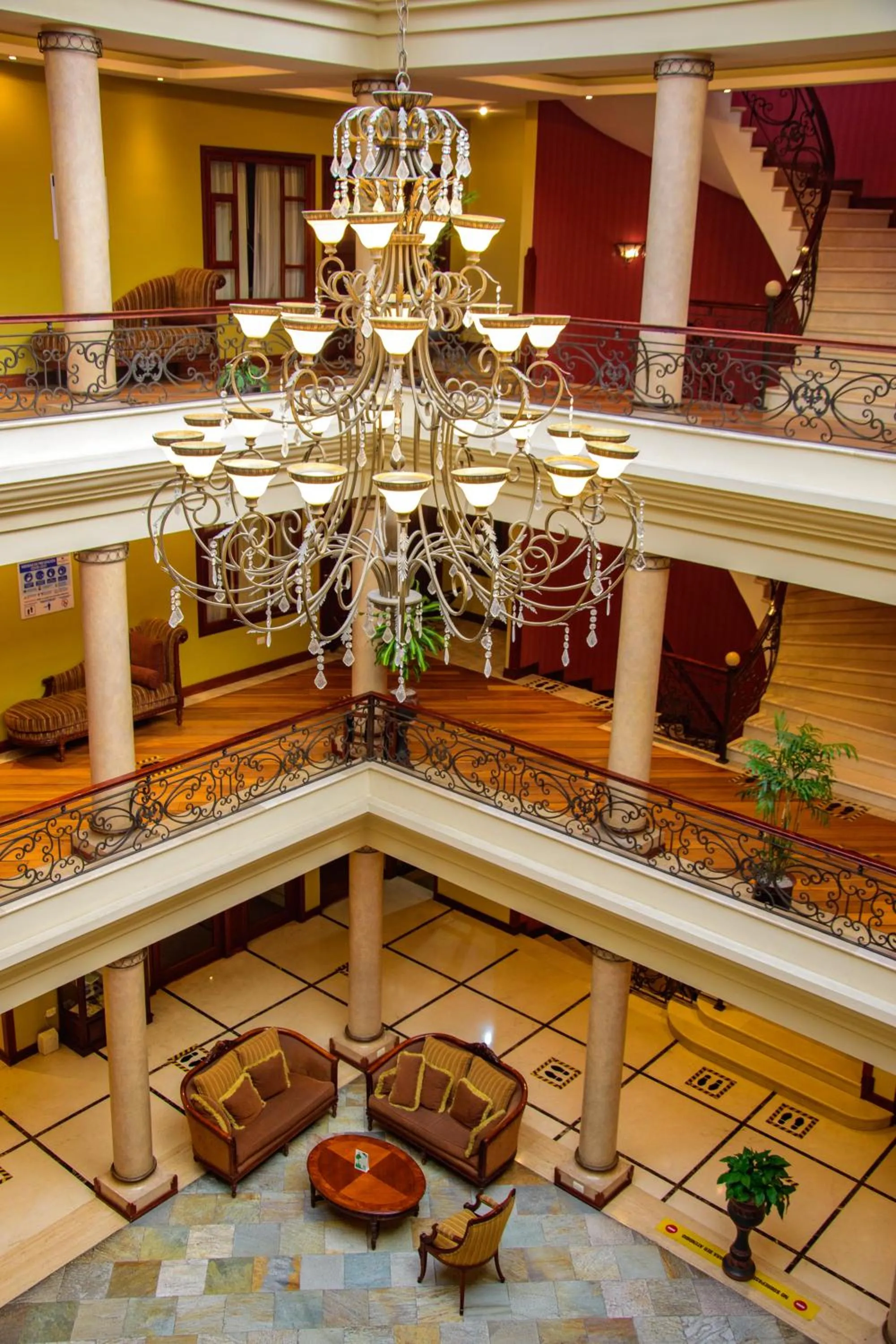 Grand Victoria Boutique Hotel