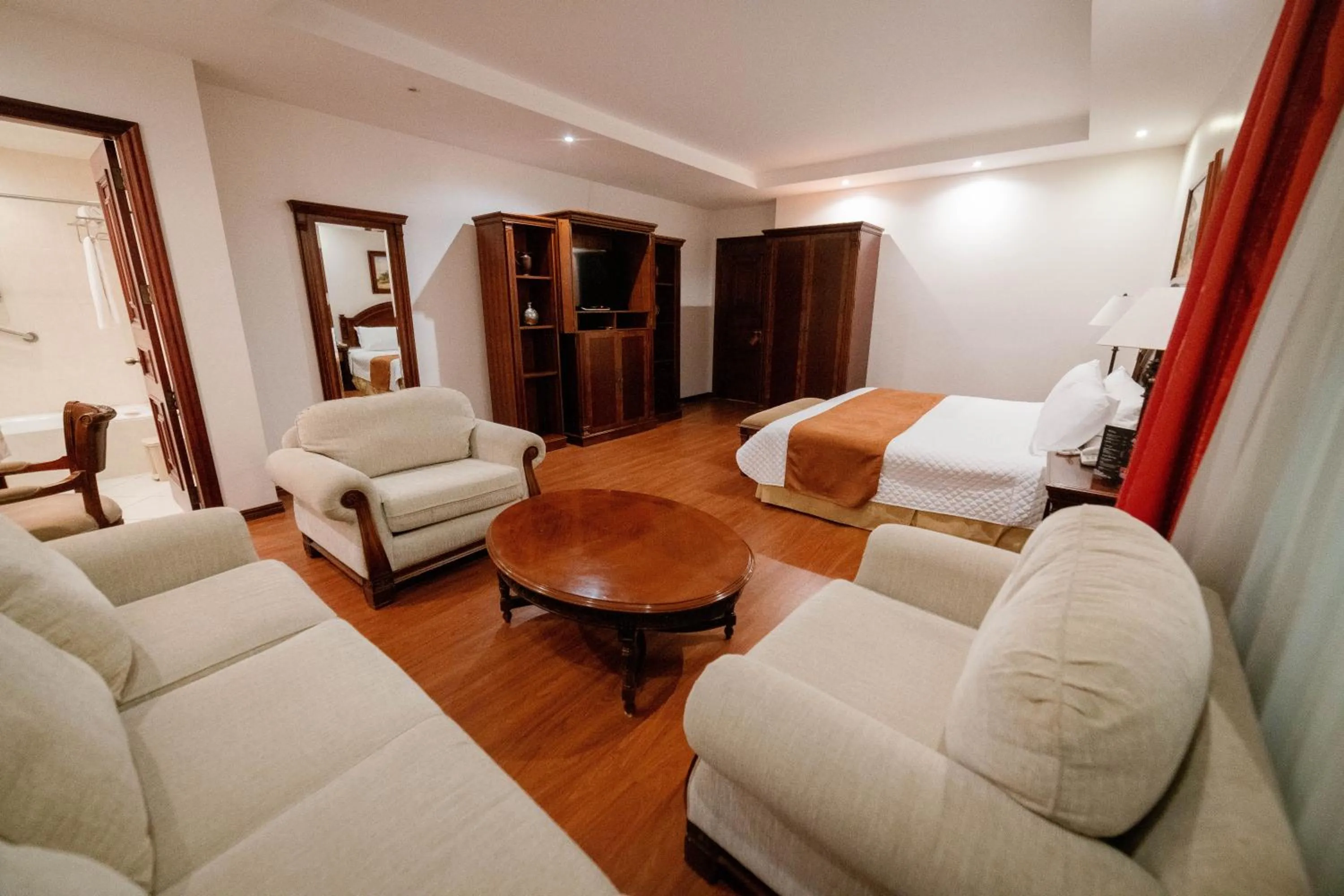 Grand Victoria Boutique Hotel