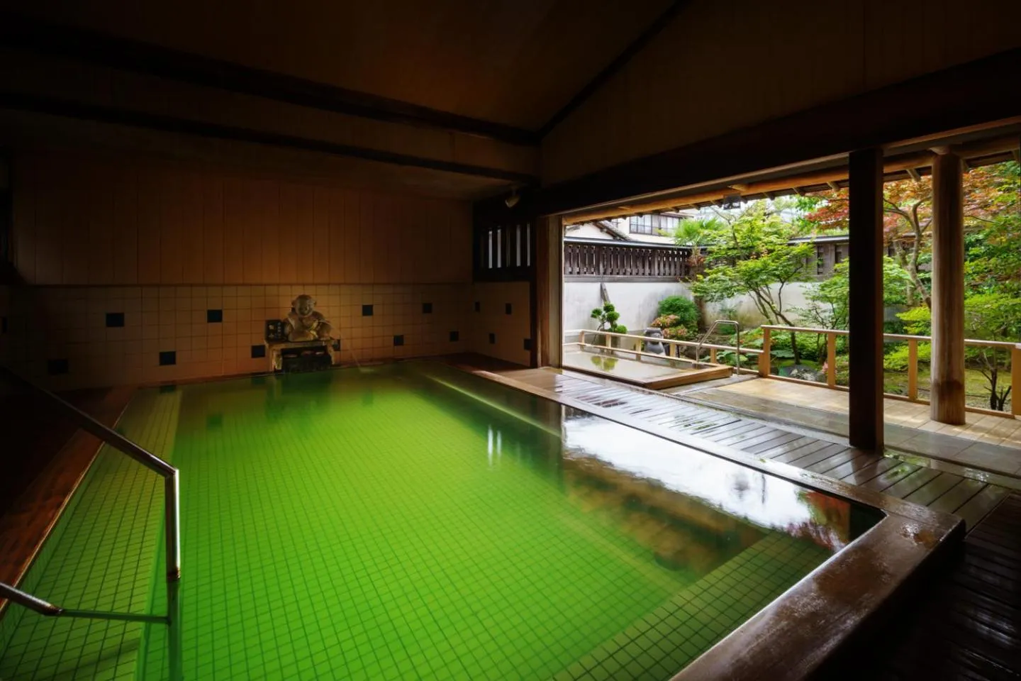 Hot Spring Bath in Hotel Seifuuen
