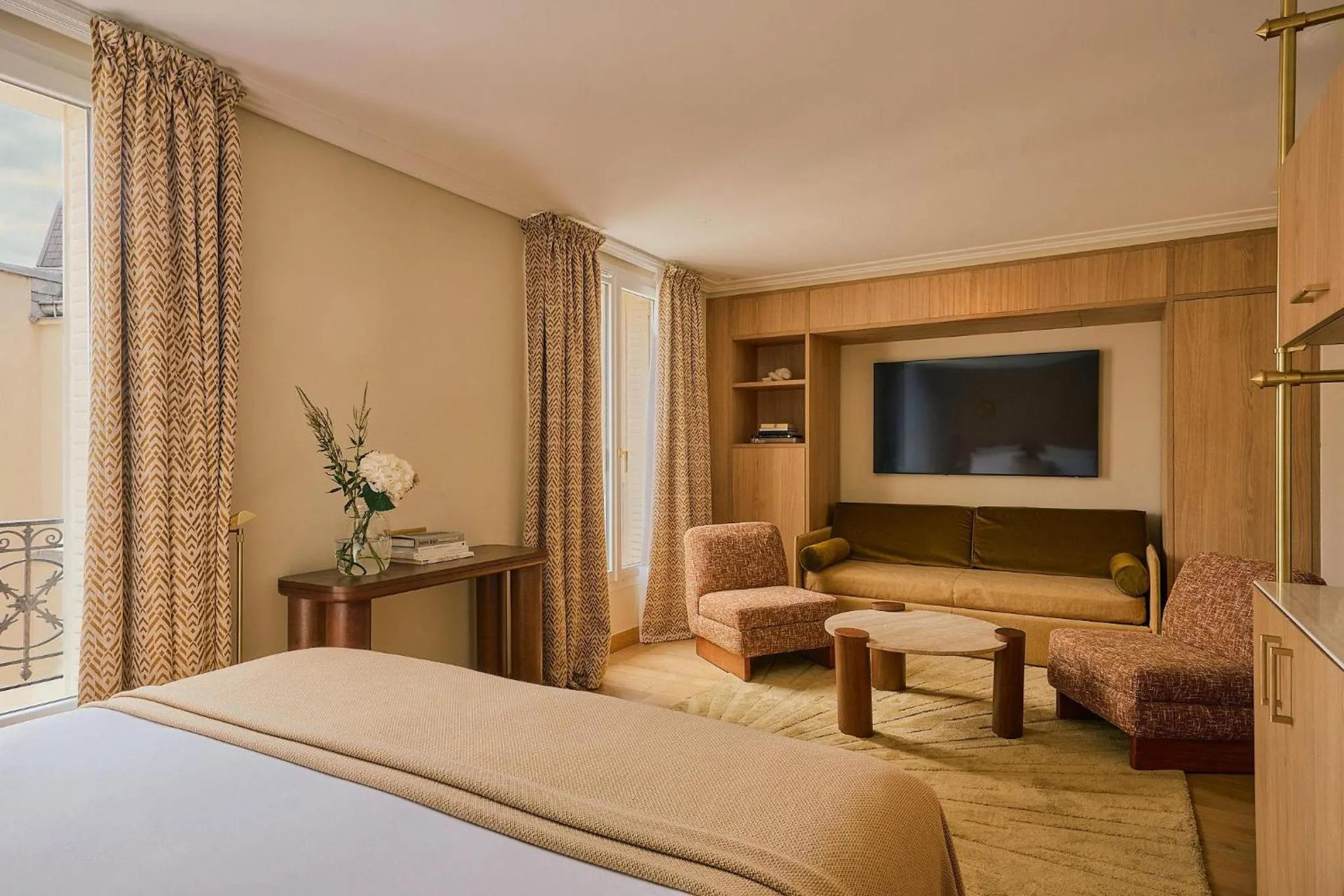 Photo of the whole room, Bed in Hôtel Madison