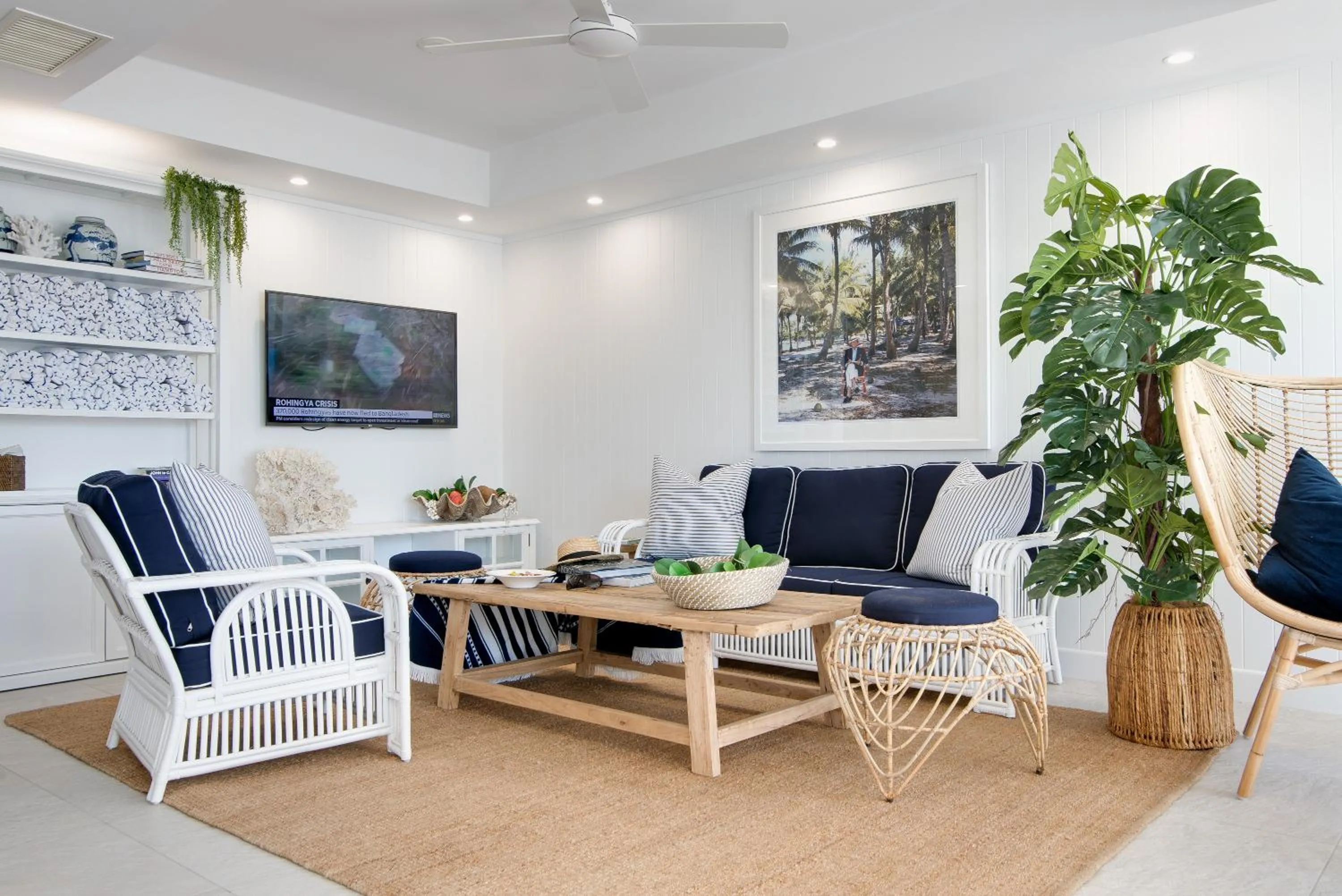 Communal lounge/ TV room in Tingirana Noosa