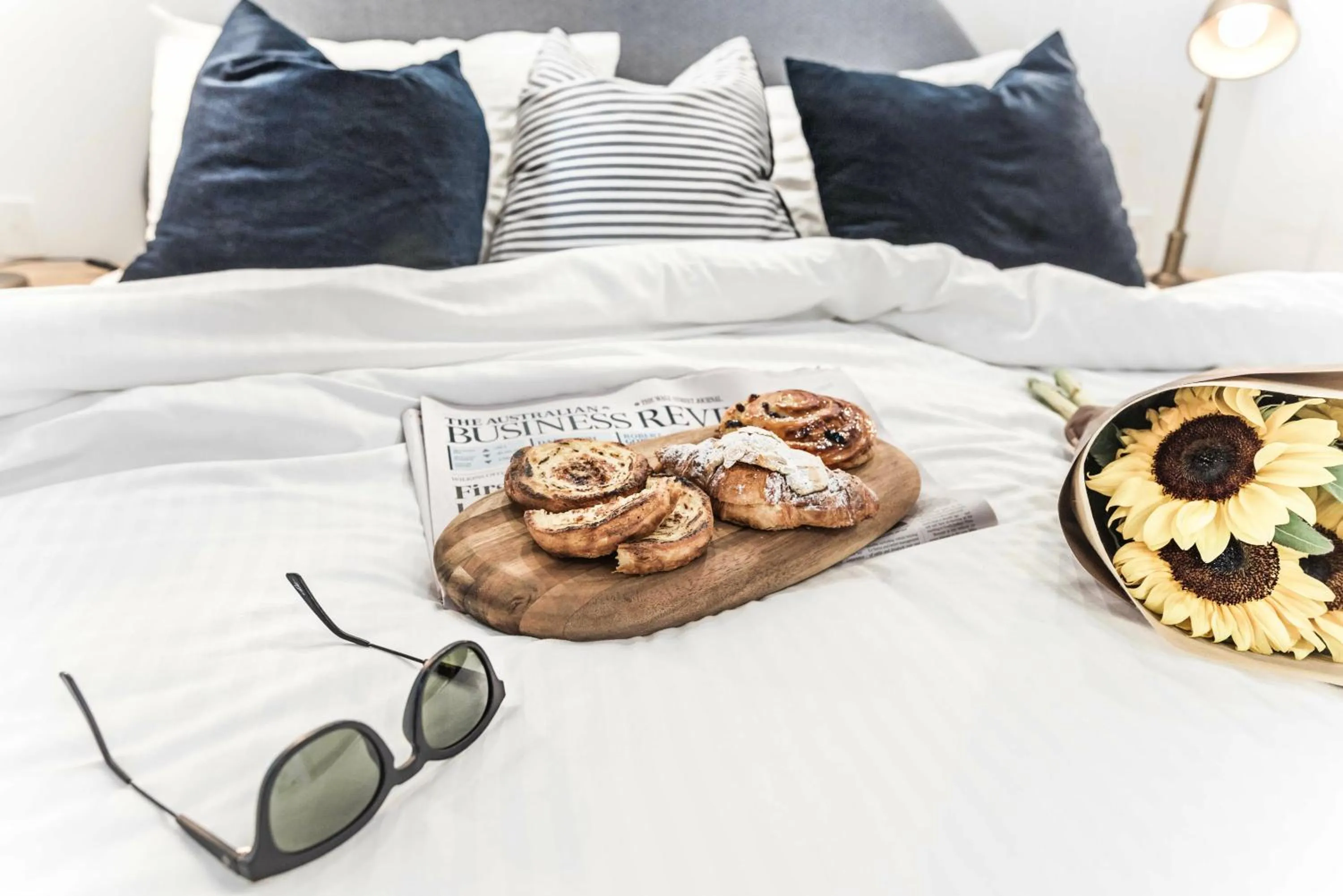 Breakfast, Bed in Tingirana Noosa