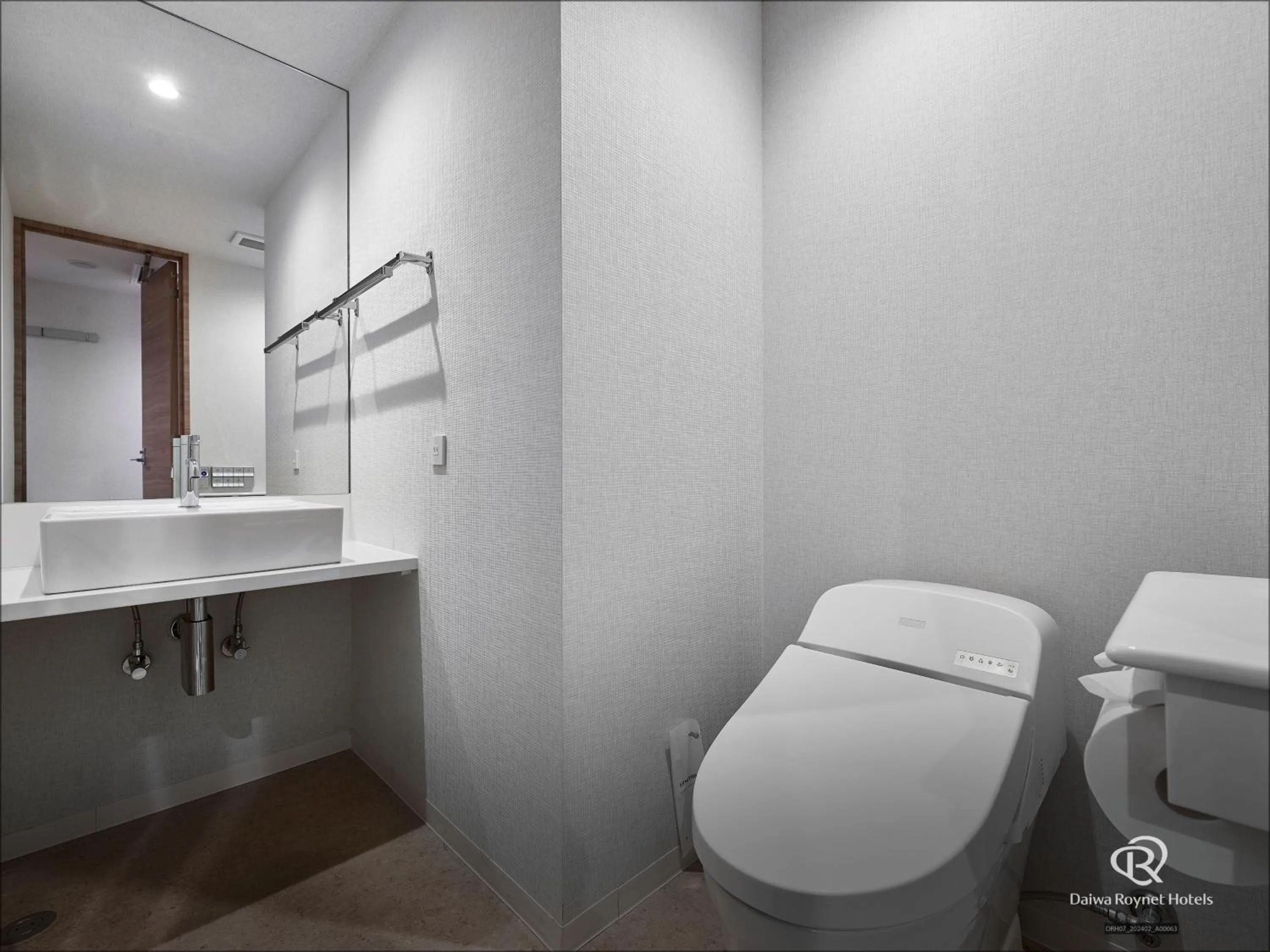 Toilet in Daiwa Roynet Hotel Okinawa-Kenchomae