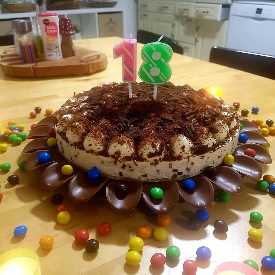 New Hostel Berlin Mitte FREE SNACK hot tea and coffee