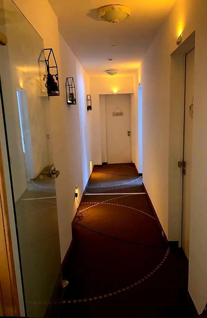 Bed in New Hostel Berlin Mitte FREE SNACK hot tea and coffee