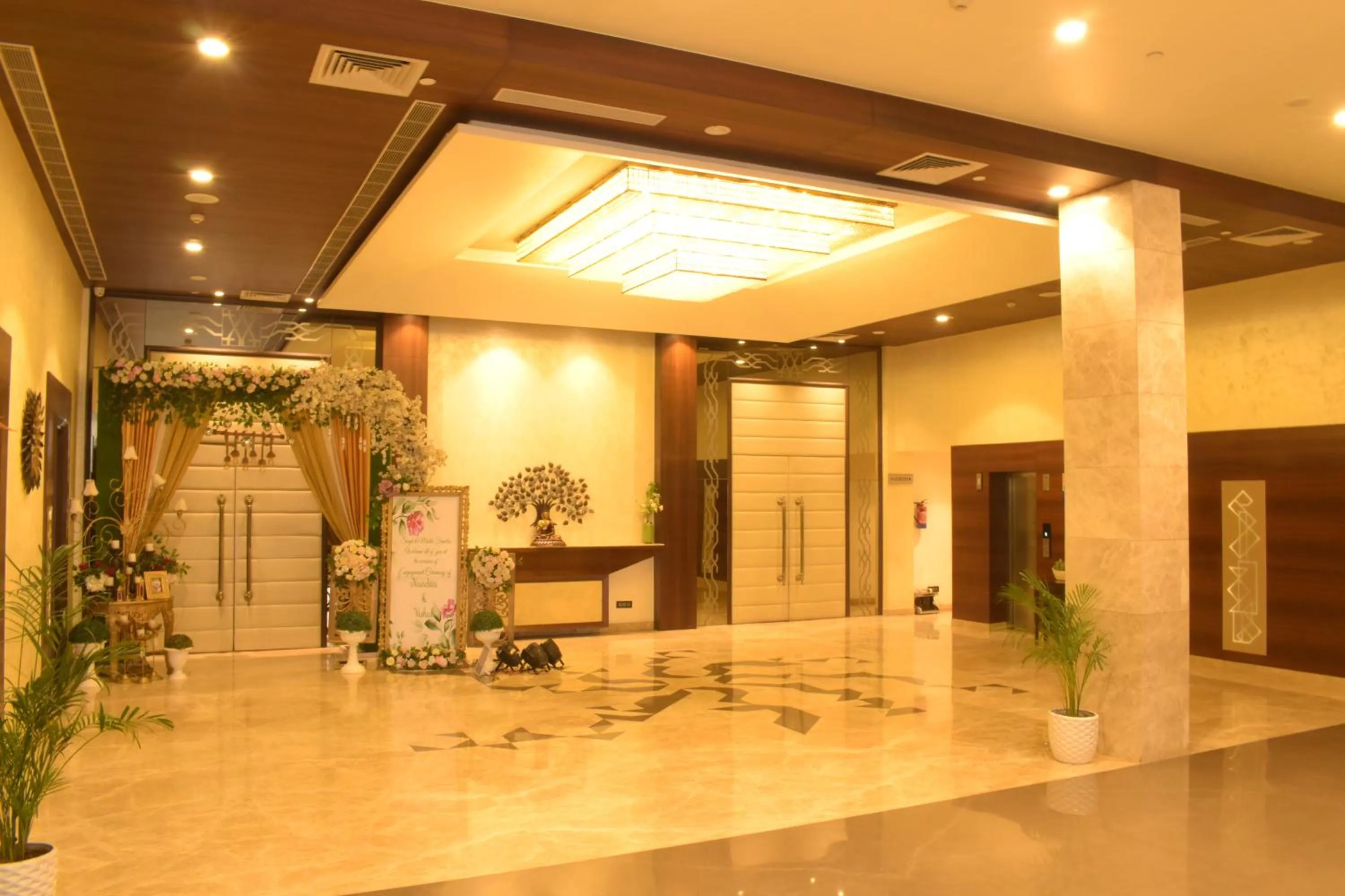 Lobby or reception in Ramada by Wyndham Aligarh GT Road