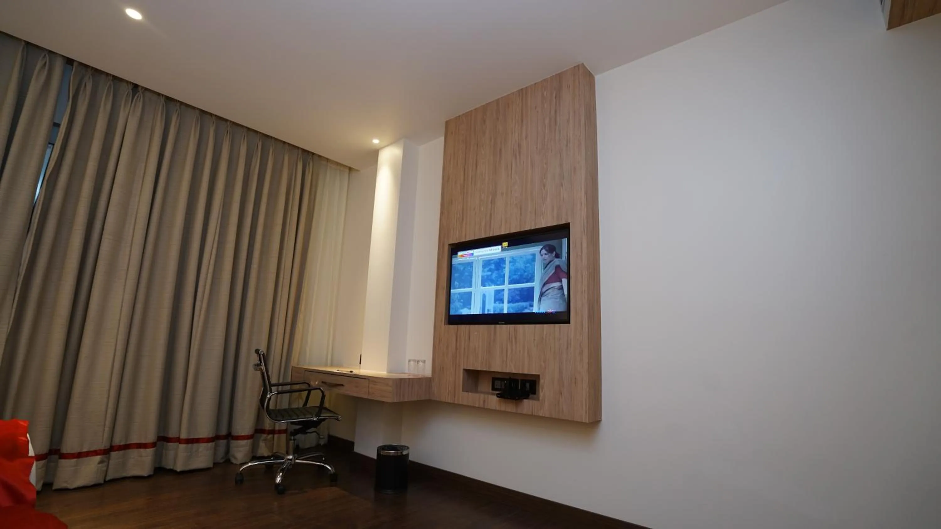 TV and multimedia in Ramada by Wyndham Aligarh GT Road
