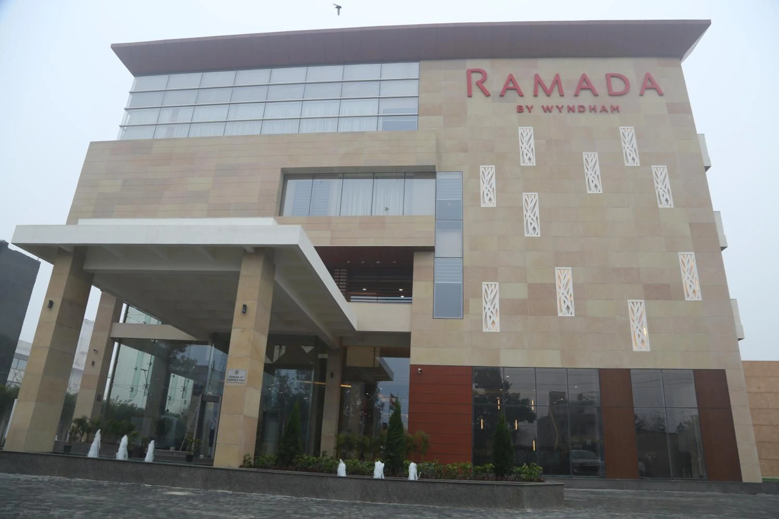 Facade/entrance in Ramada by Wyndham Aligarh GT Road