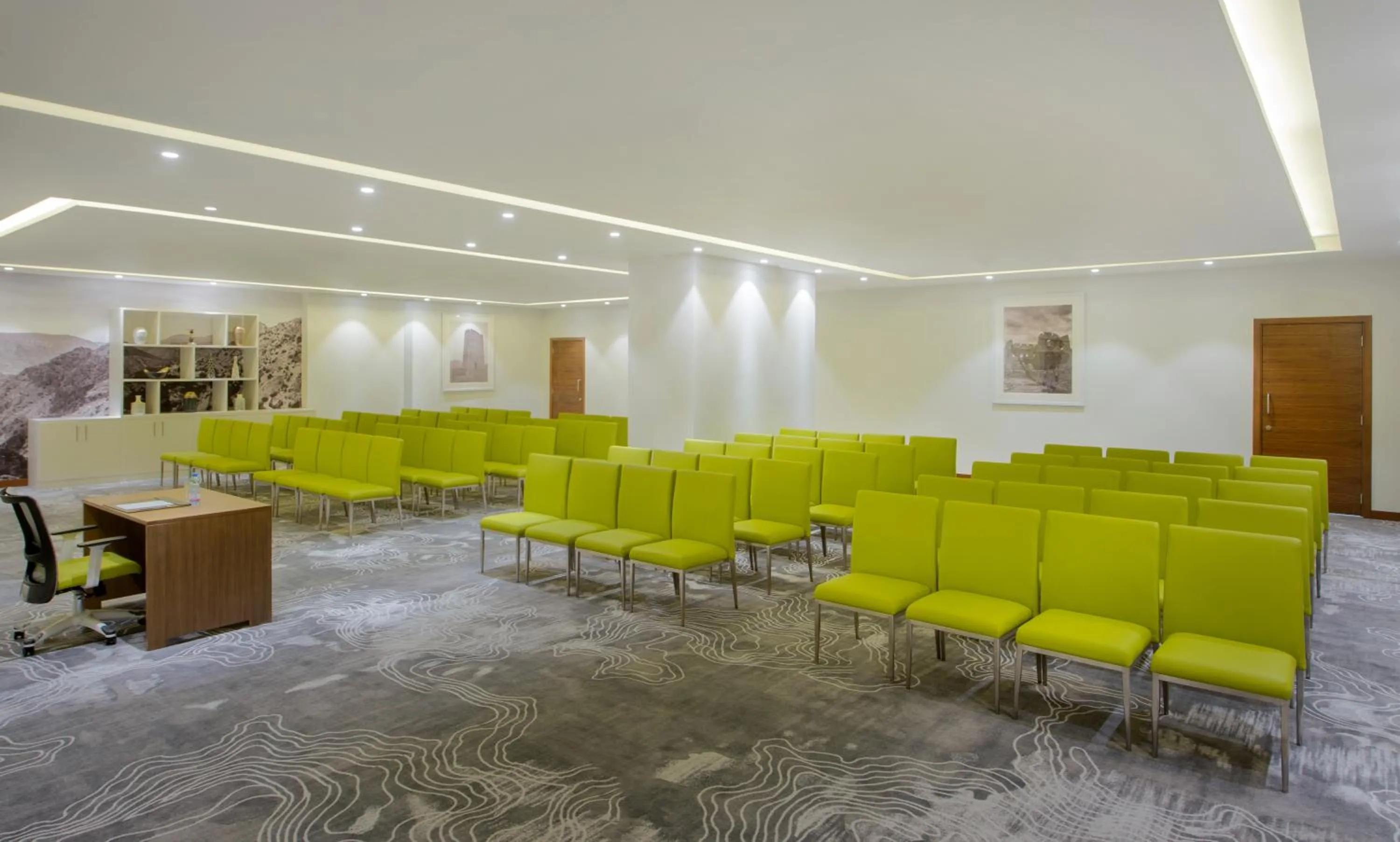 Business facilities in Wyndham Garden Muscat Al Khuwair