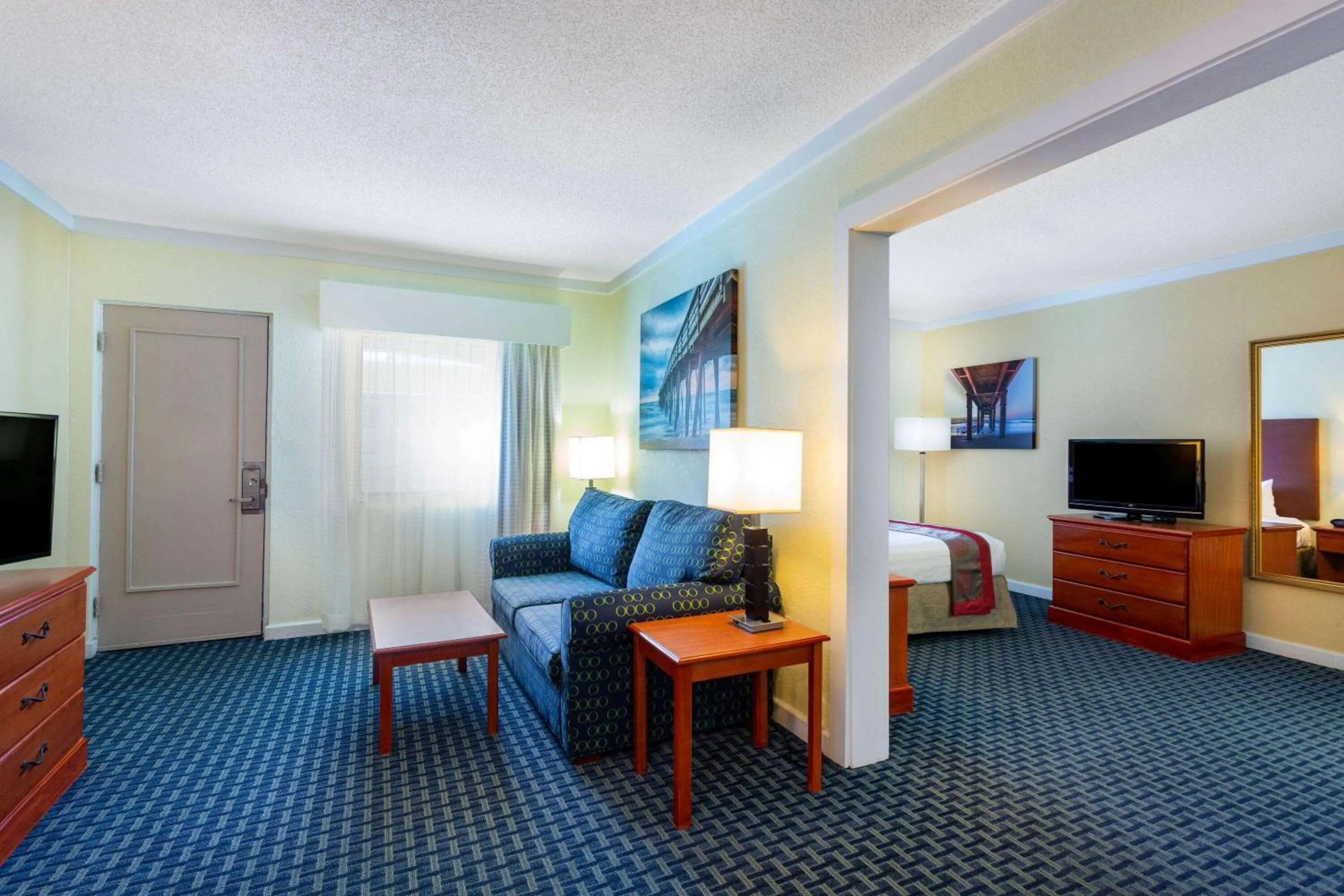 Photo of the whole room in Ramada by Wyndham Virginia Beach