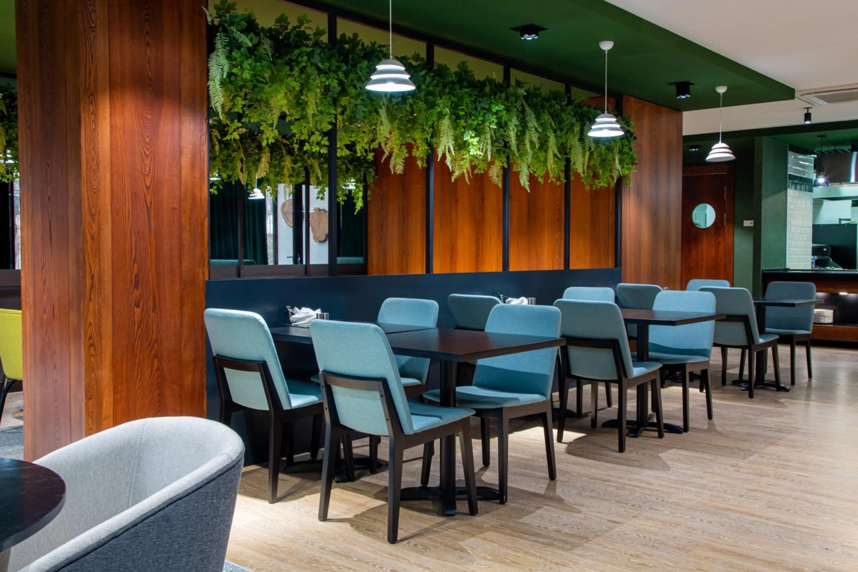 Restaurant/places to eat in Kazzhol Park Hotel Almaty