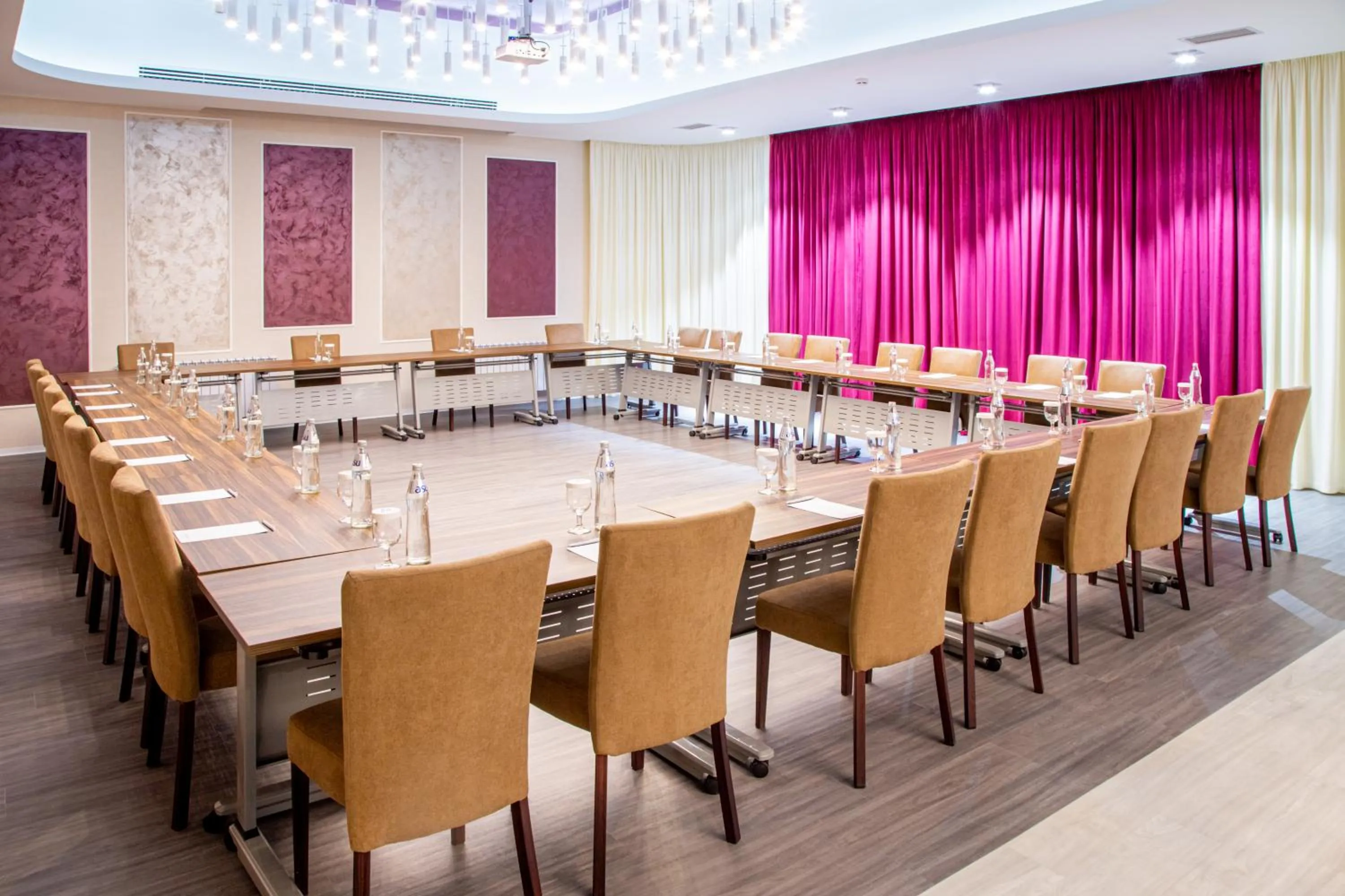 Meeting/conference room in Kazzhol Park Hotel Almaty