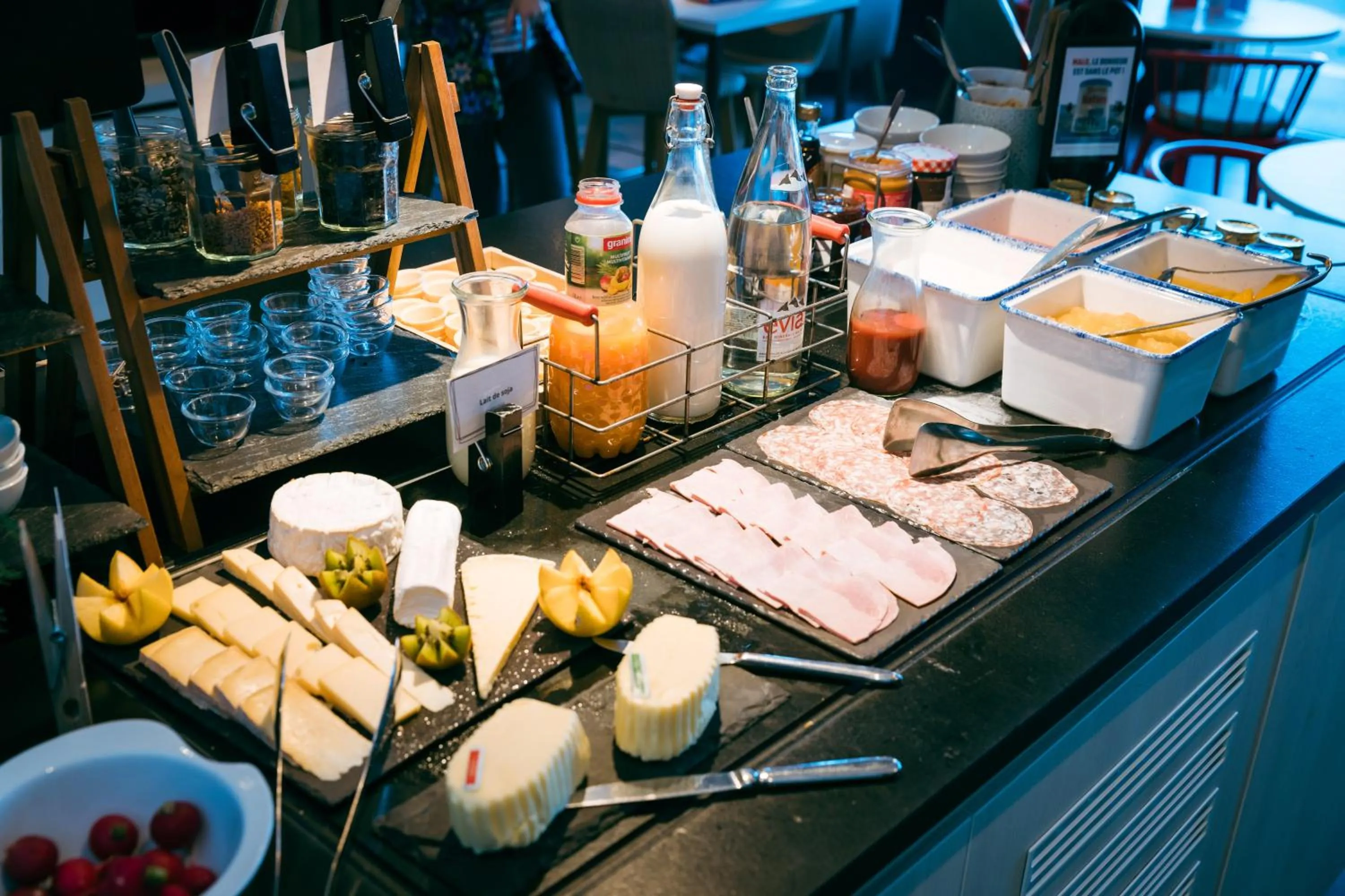 Breakfast in ibis Saint Malo Plage