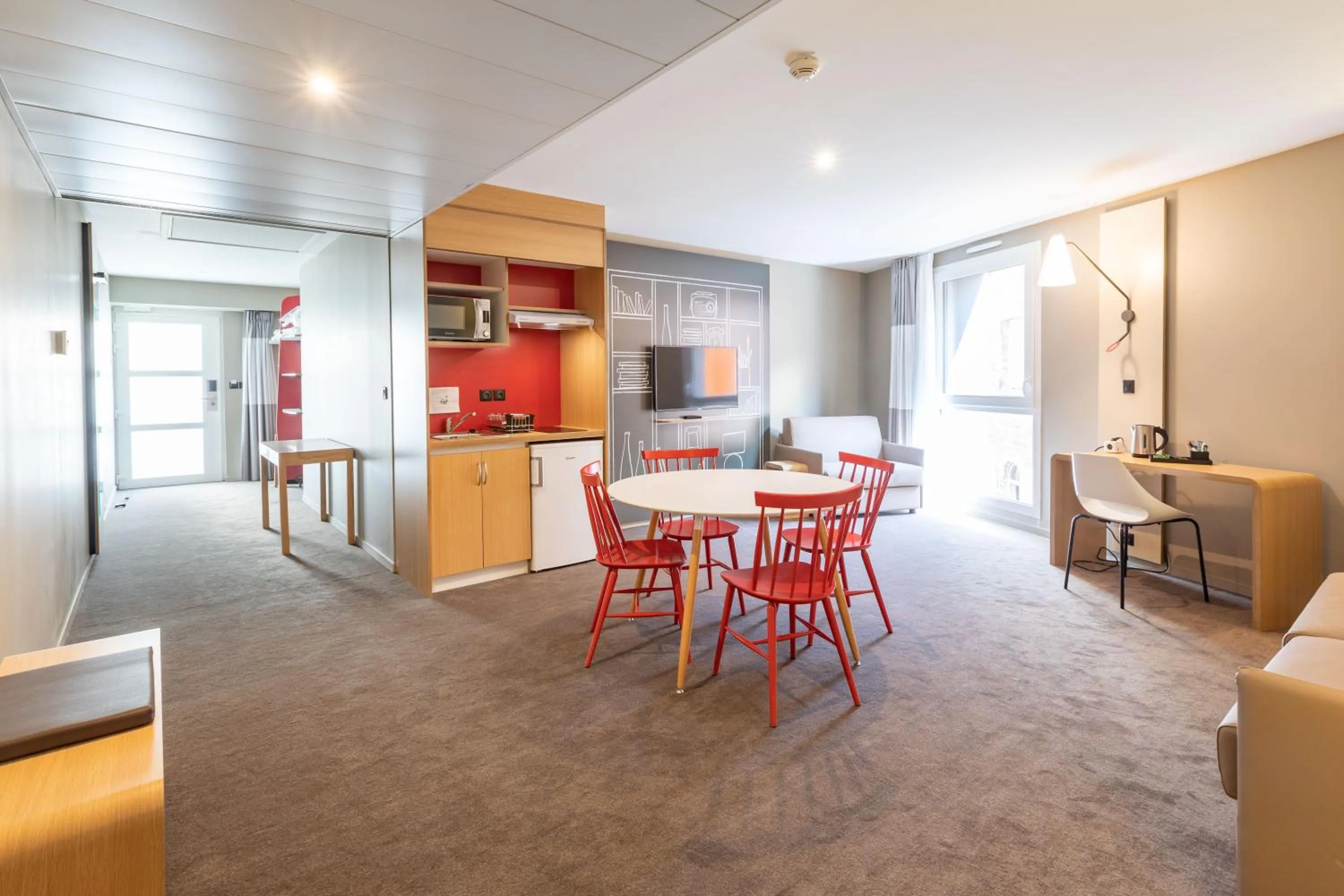 Living room in ibis Saint Malo Plage