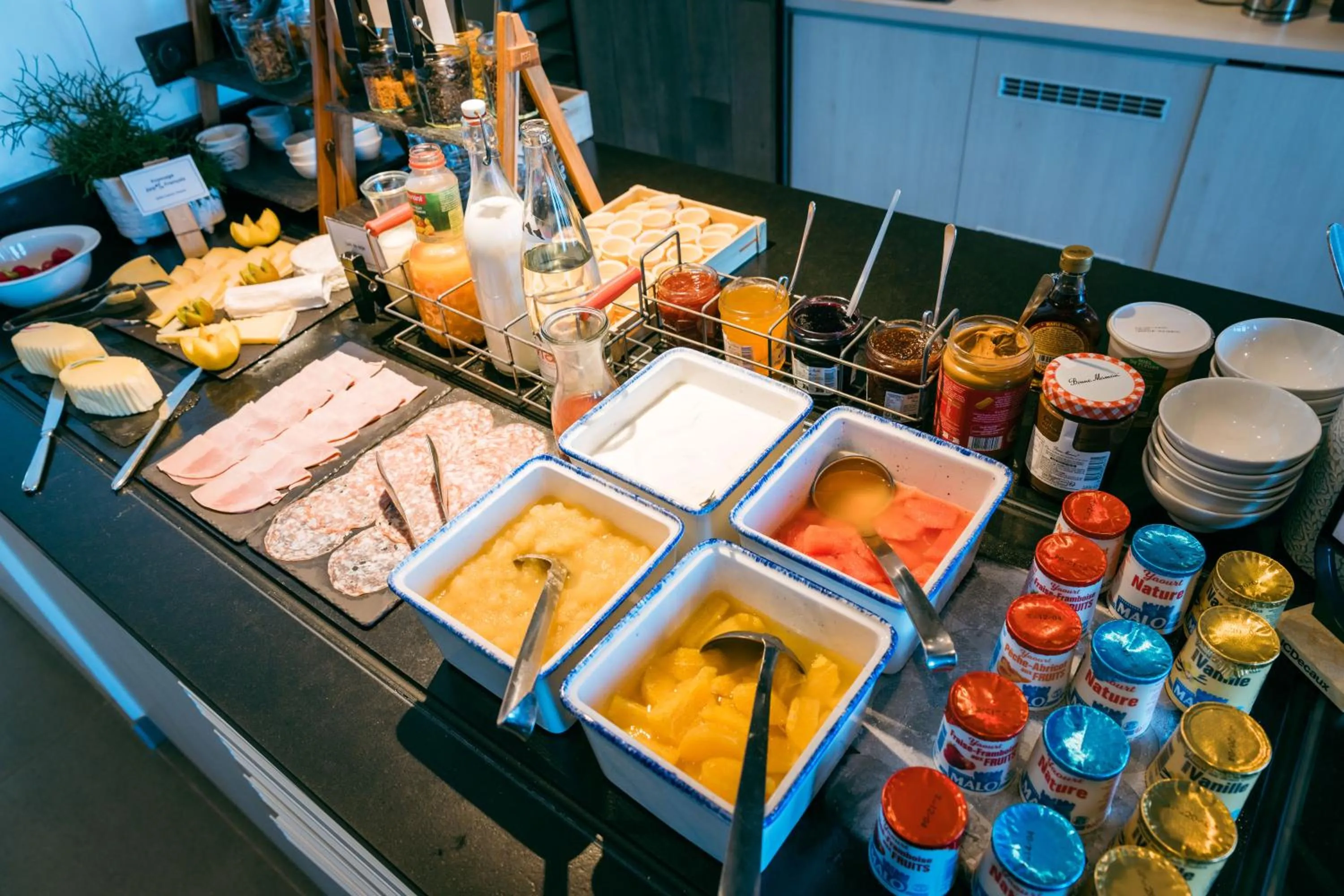 Breakfast in ibis Saint Malo Plage