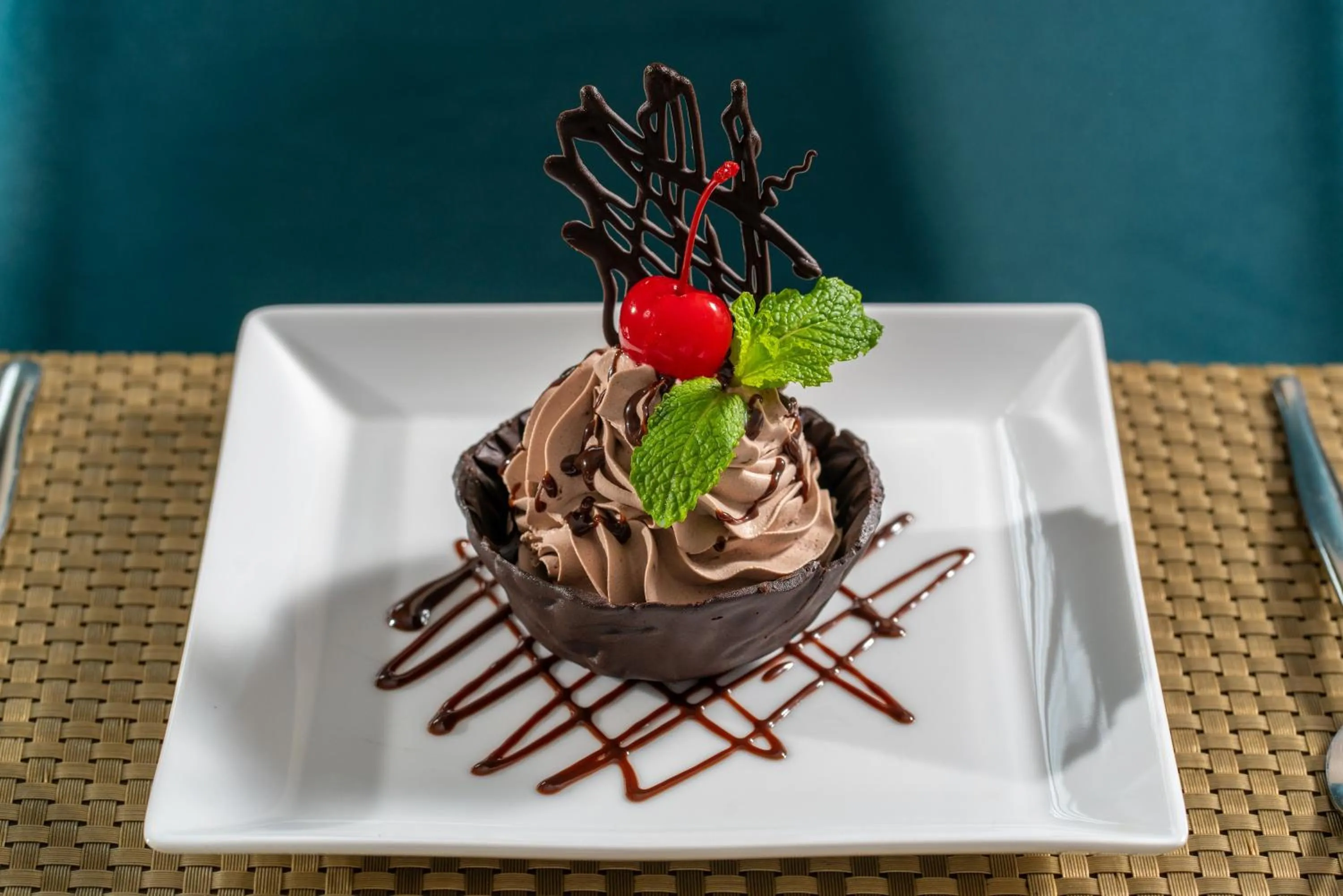 Lunch in Clove Villa