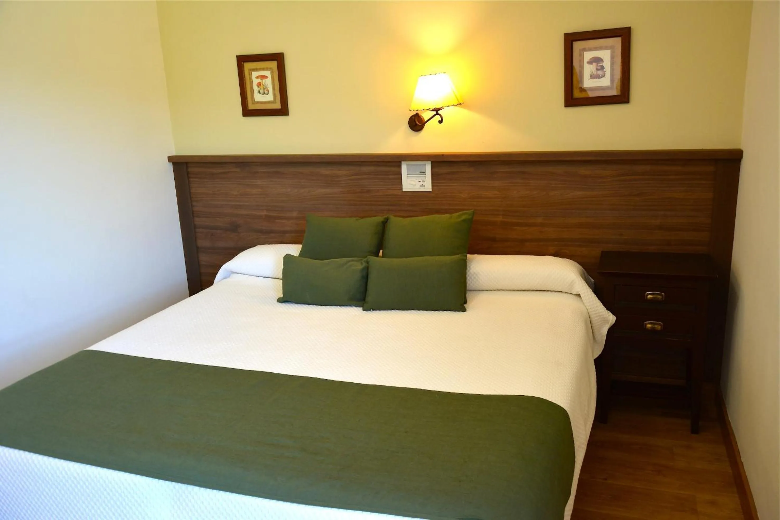 Bed in Hotel Rural Villa de Vinuesa