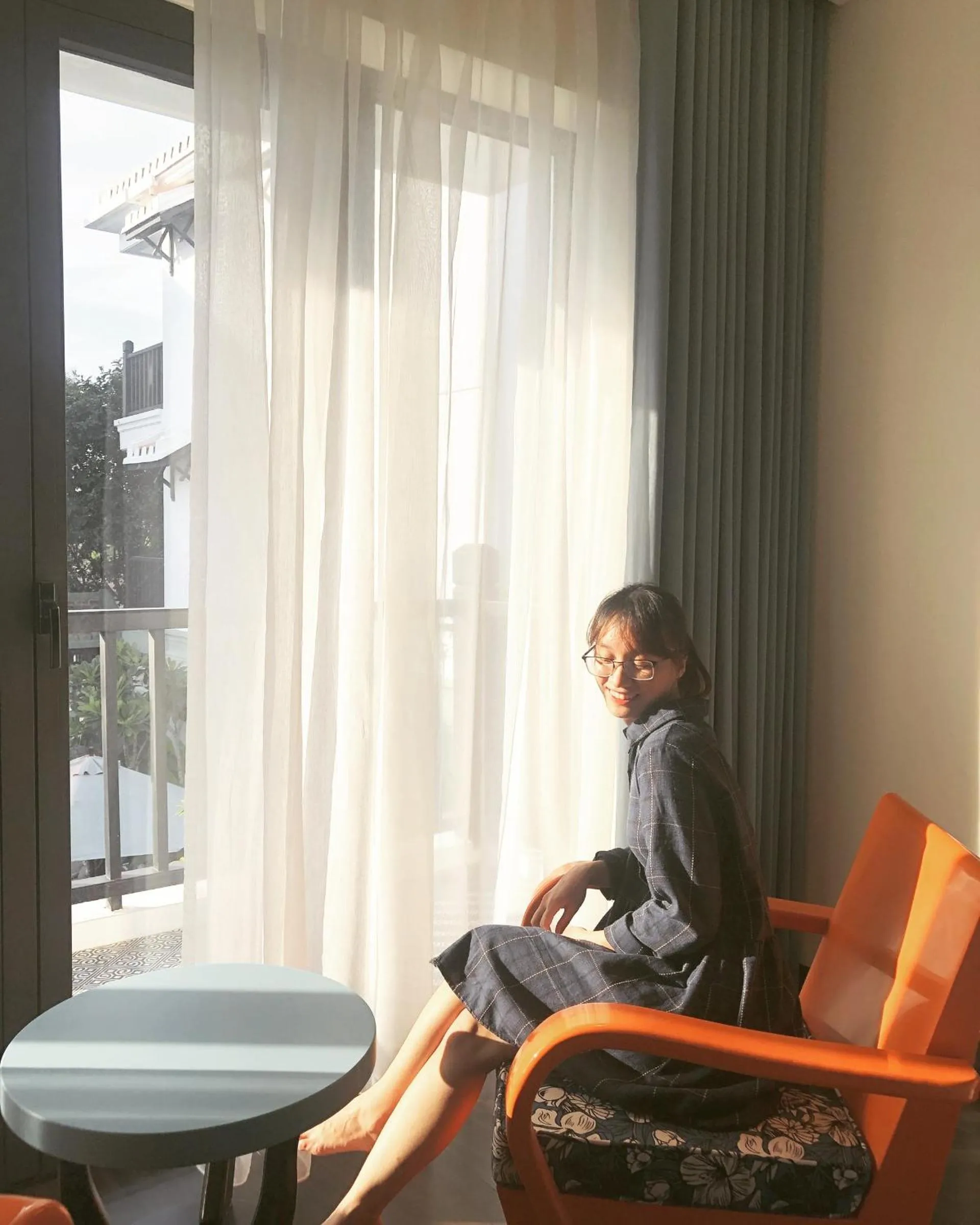 People in De An Hotel