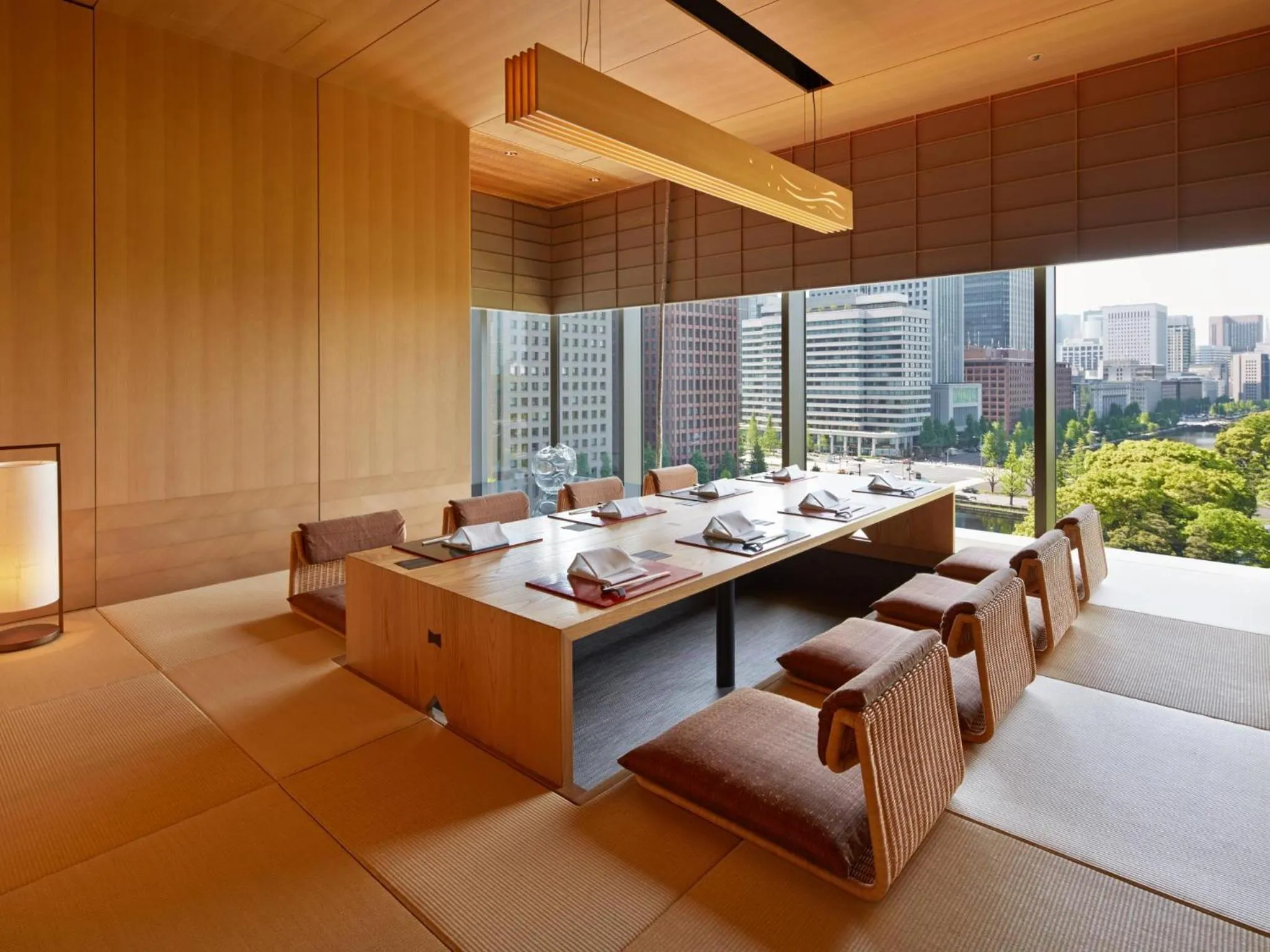 Restaurant/places to eat in Palace Hotel Tokyo