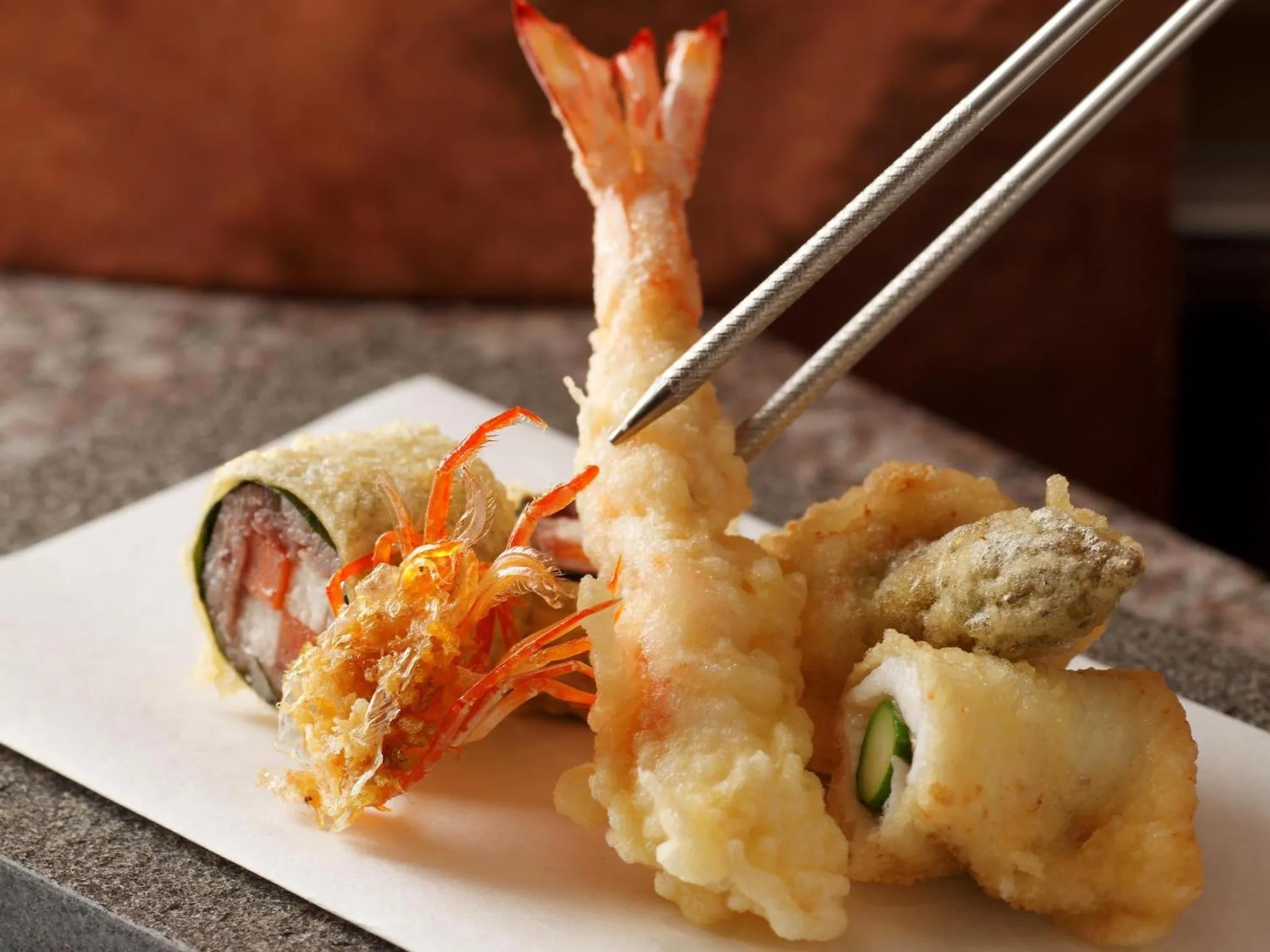 Restaurant/places to eat in Palace Hotel Tokyo