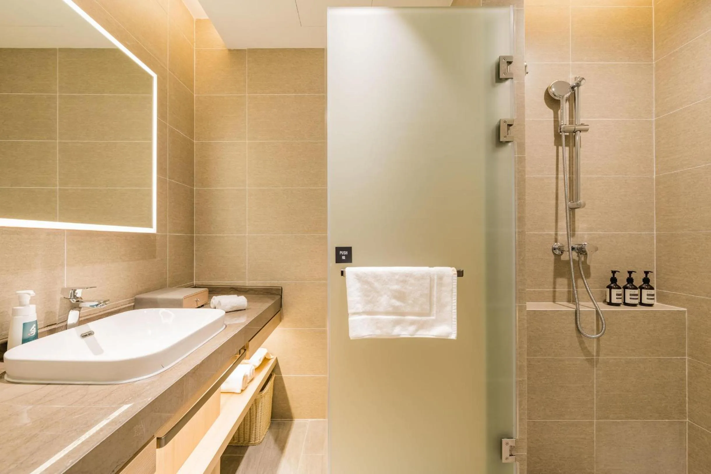 Atour Hotel Hefei South Railway Station