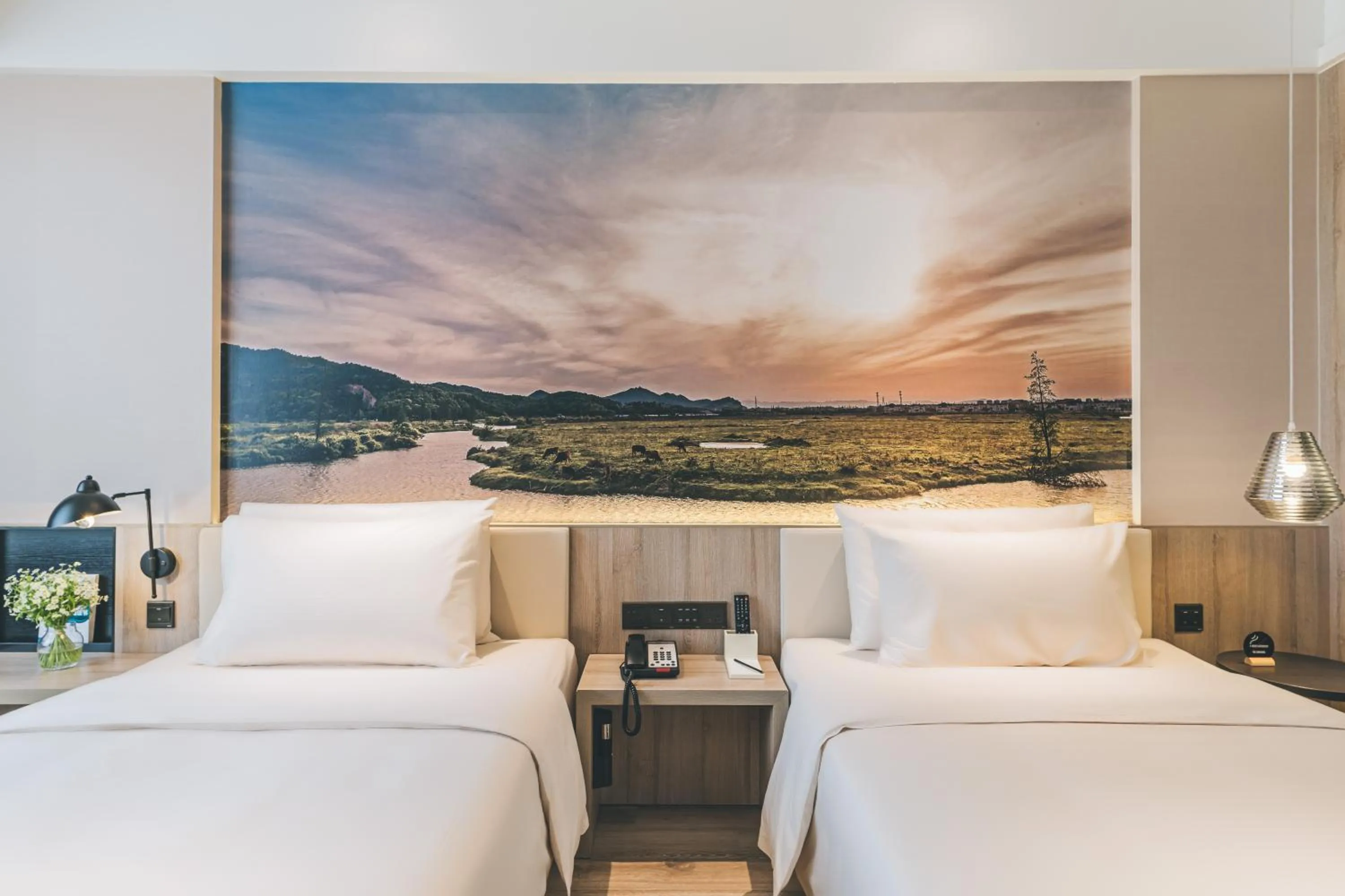 Photo of the whole room, Bed in Atour Hotel Ningbo Airport Yinzhou Avenue