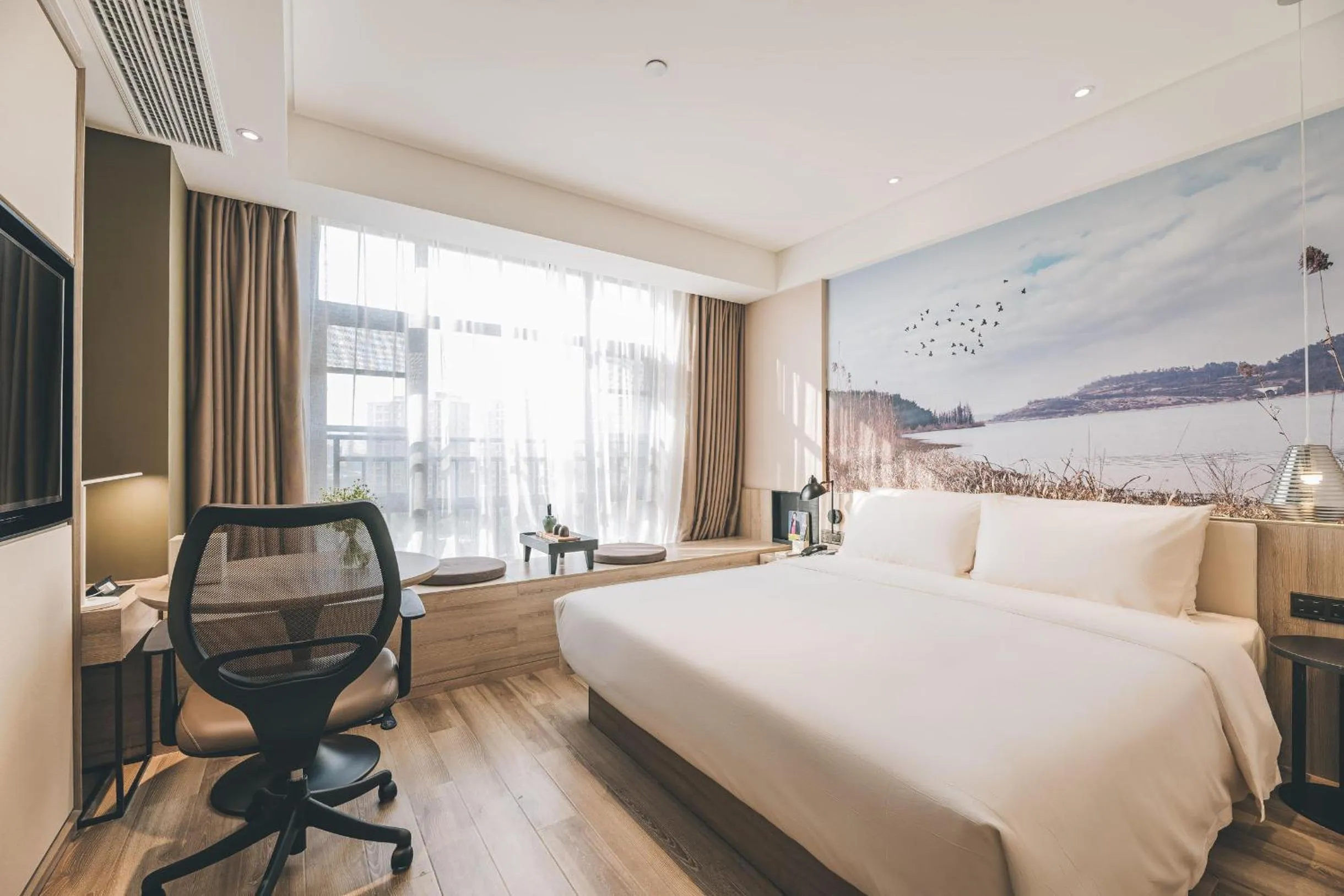 Bed in Atour Hotel Ningbo Airport Yinzhou Avenue
