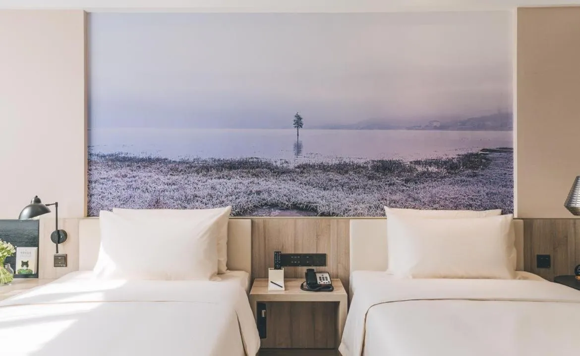 Bed in Atour Hotel Ningbo Airport Yinzhou Avenue