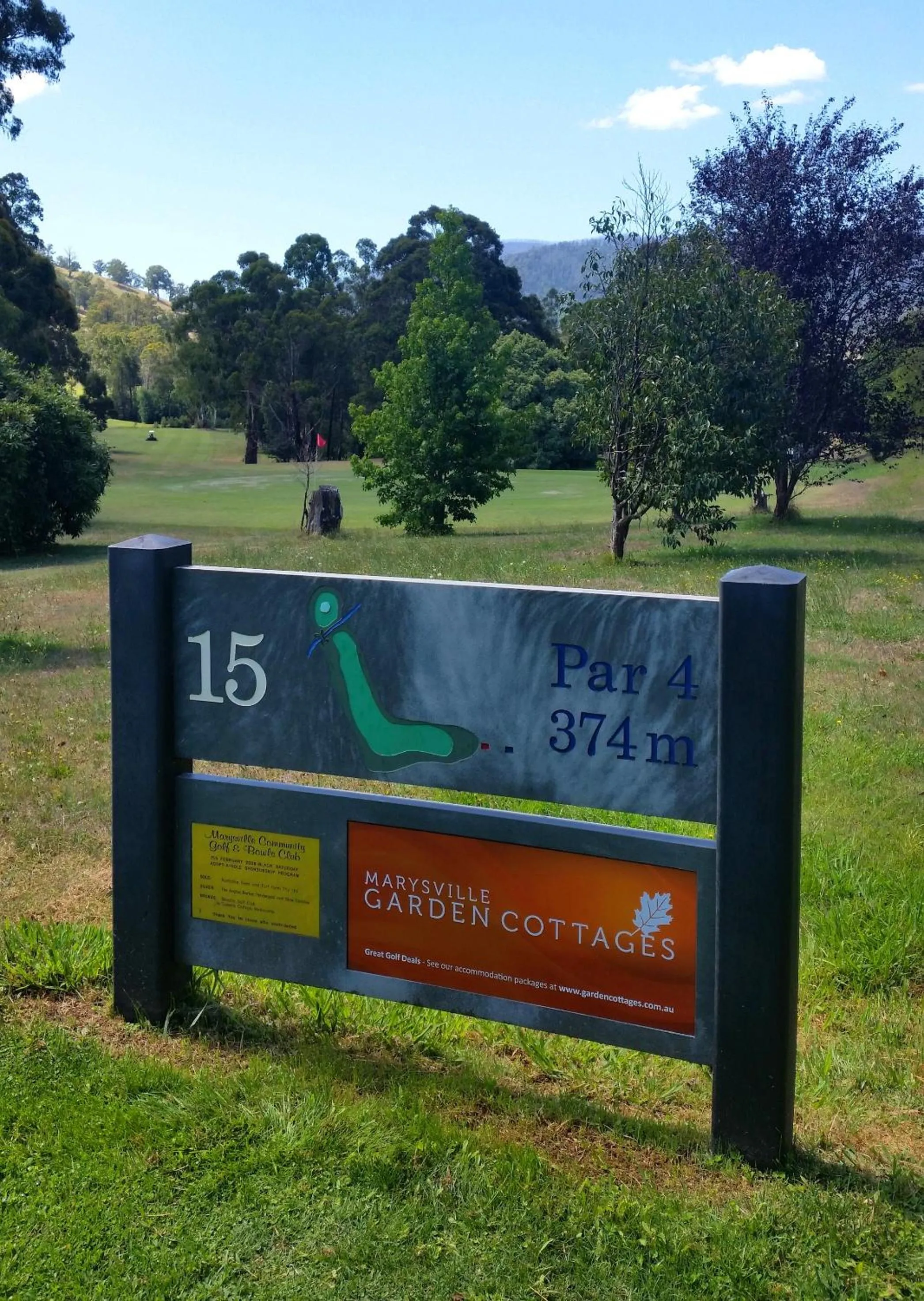 Golfcourse in Marysville Garden Cottages