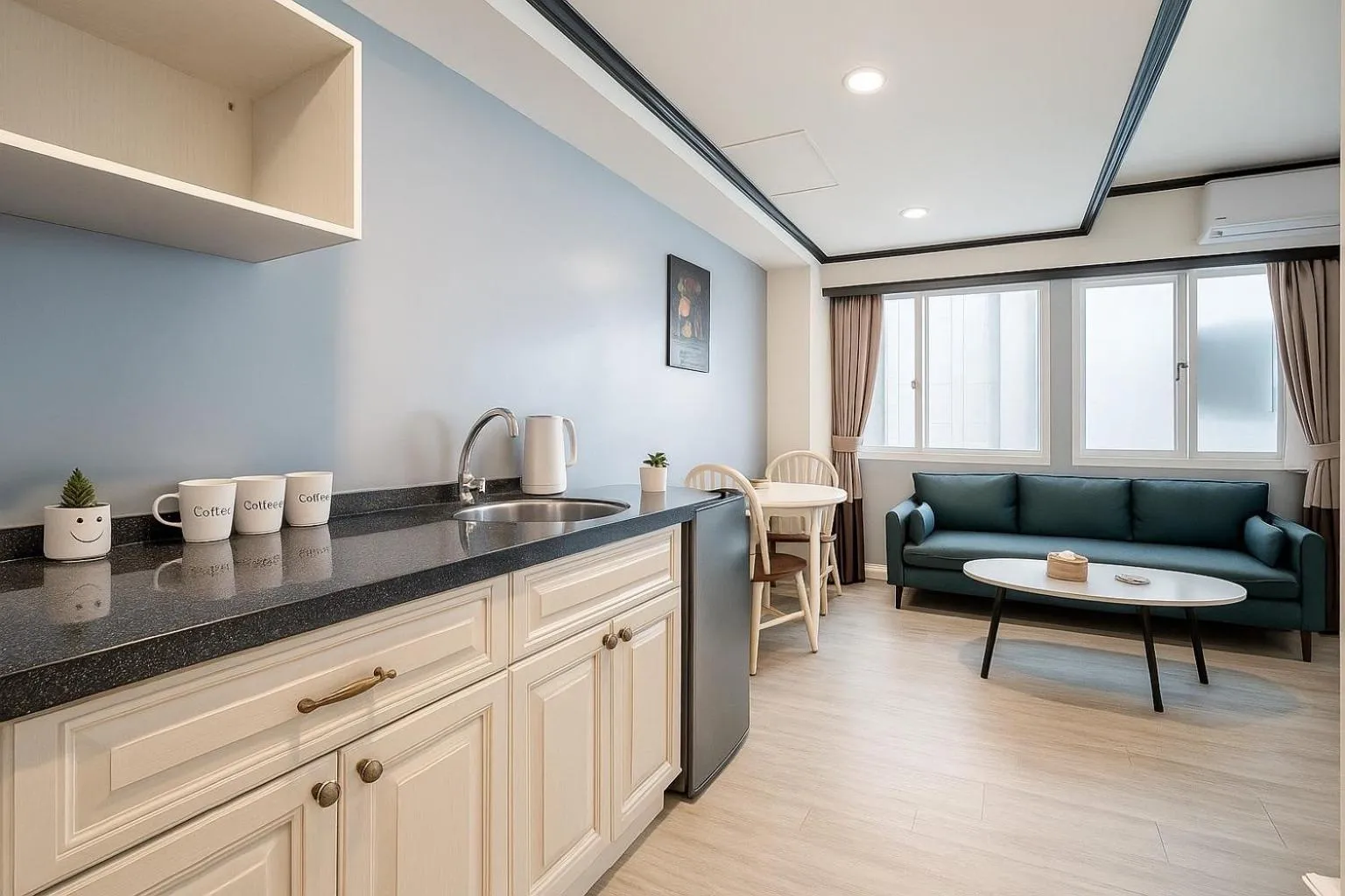 Kitchen or kitchenette in Elizabeth Hotel