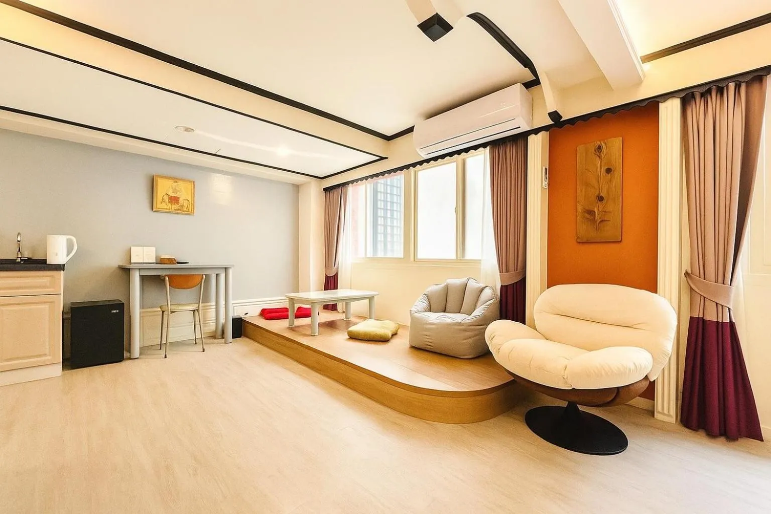 Coffee/tea facilities in Elizabeth Hotel