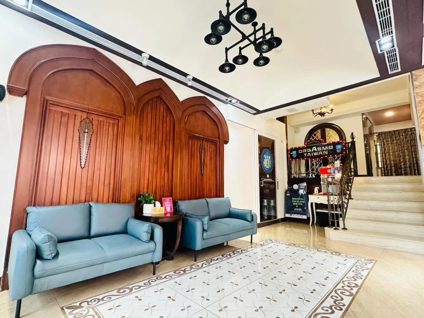 Lobby or reception in Elizabeth Hotel