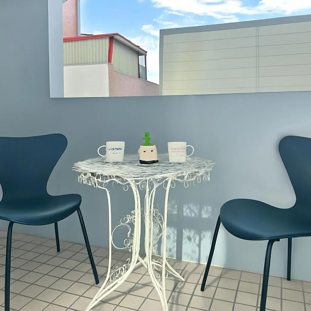 Patio in Elizabeth Hotel