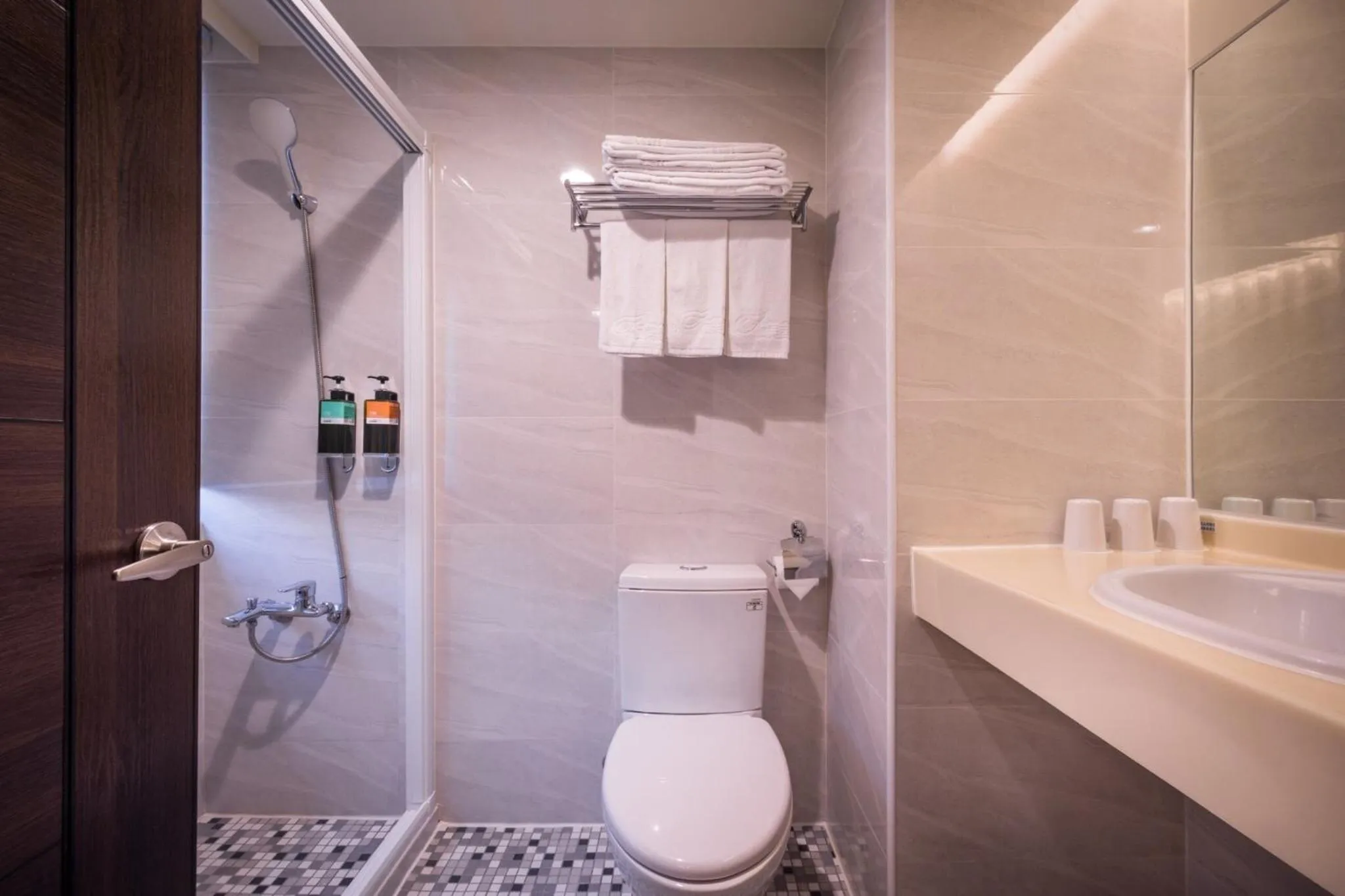 Shower in Felicity Business Hotel