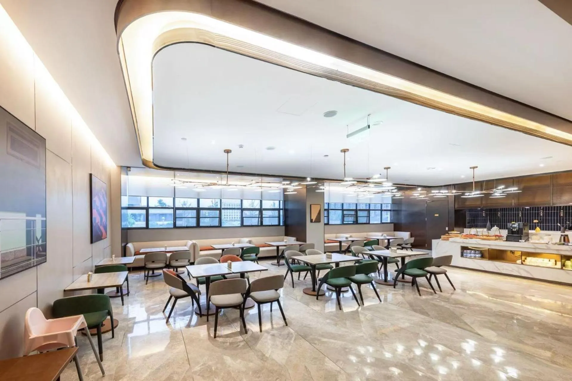 Restaurant/places to eat in Atour Light Hotel (Chengdu Hi-tech West Zone University of Electronic Technology)