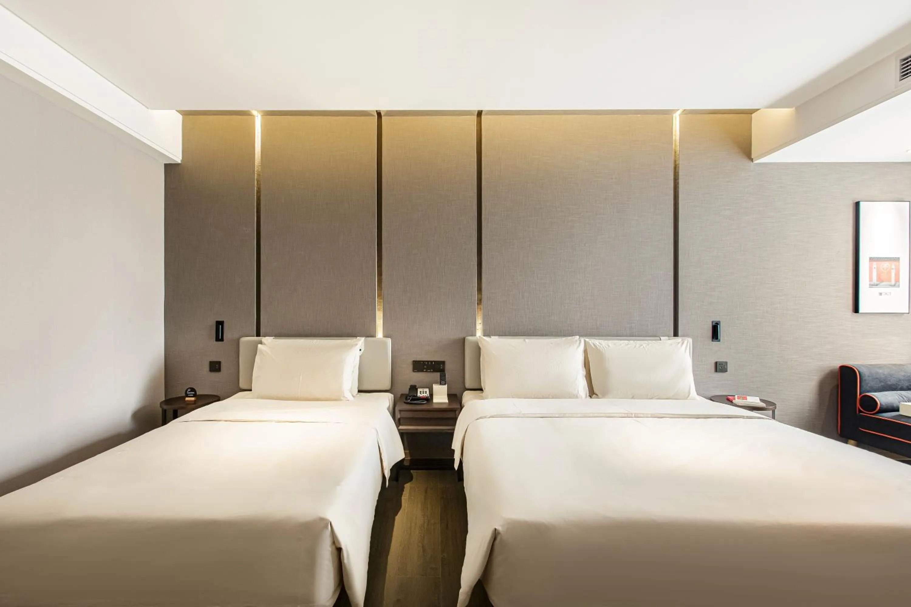 Bed in Atour Hotel Chengdu Yulin Huaxi