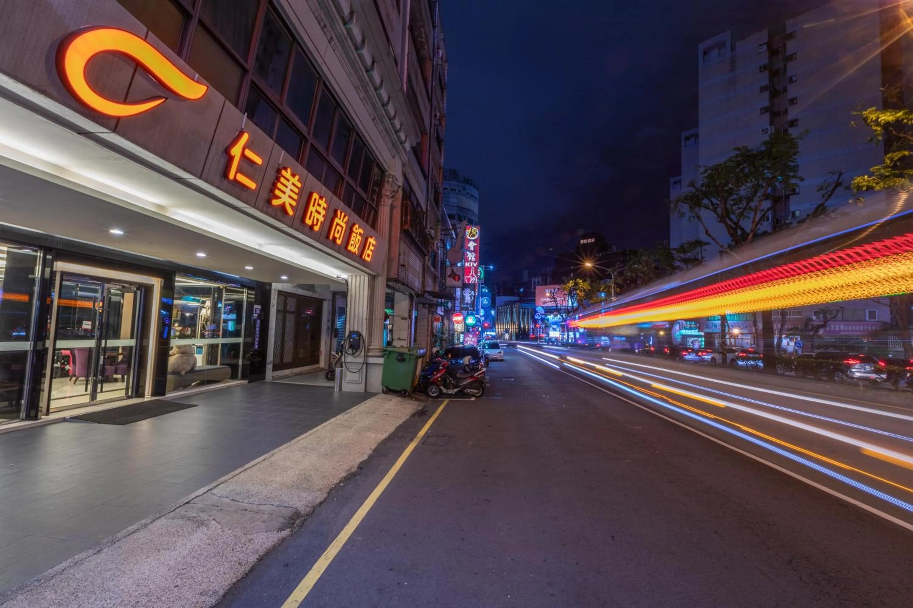 Property building in Ren Mei Fashion Hotel