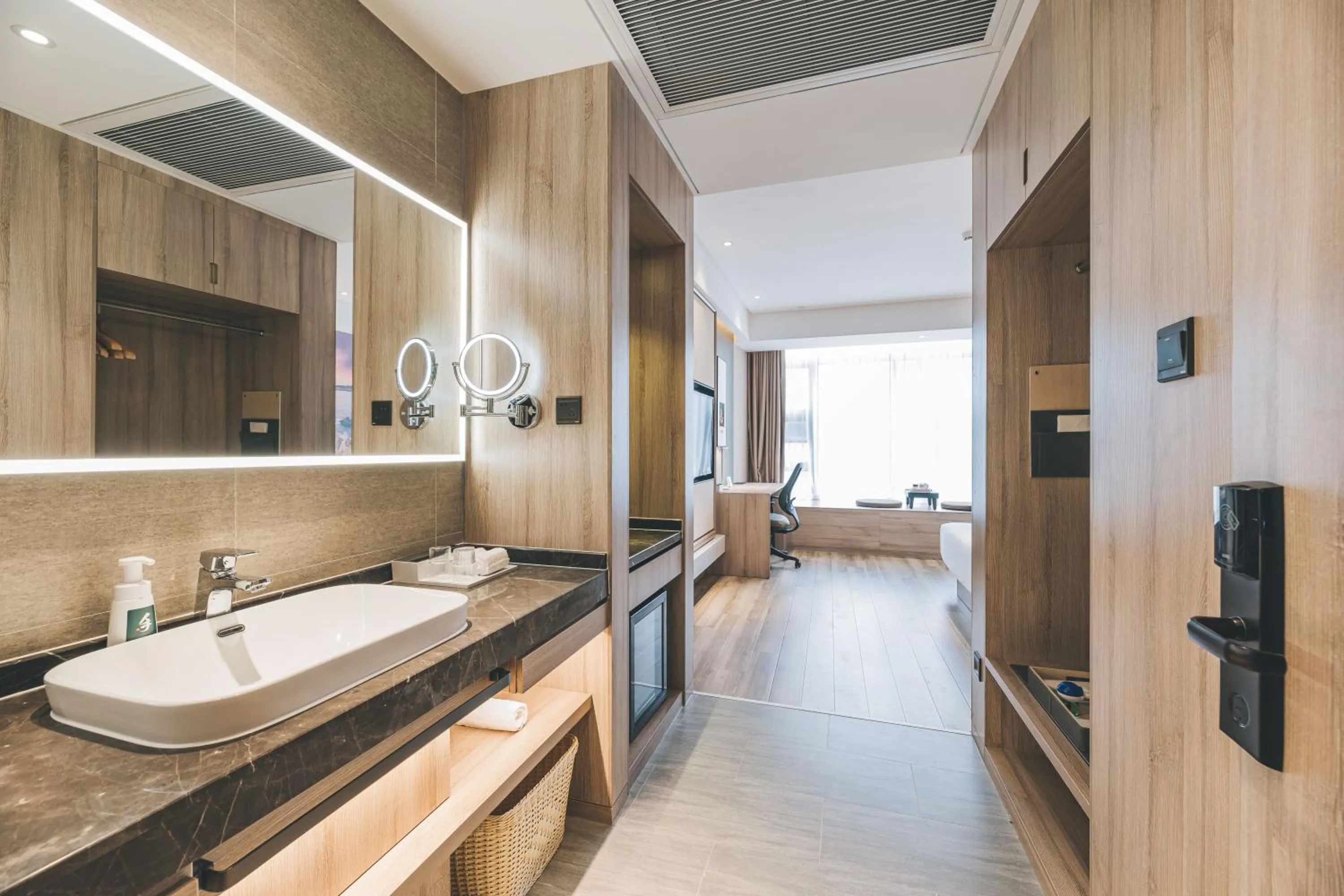 Photo of the whole room in Atour Hotel (Puning High Speed Railway Station)