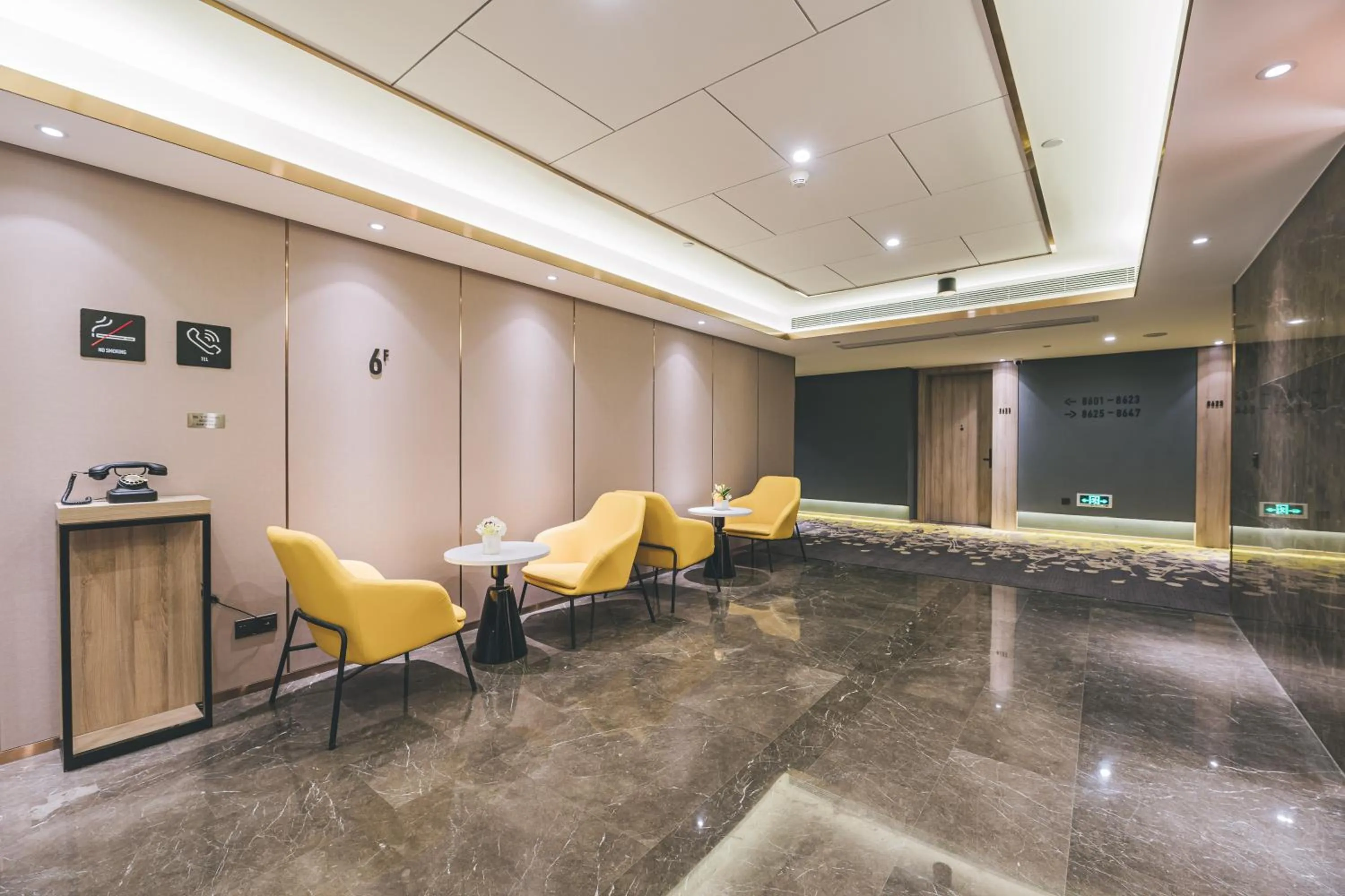 Lobby or reception in Atour Hotel (Puning High Speed Railway Station)